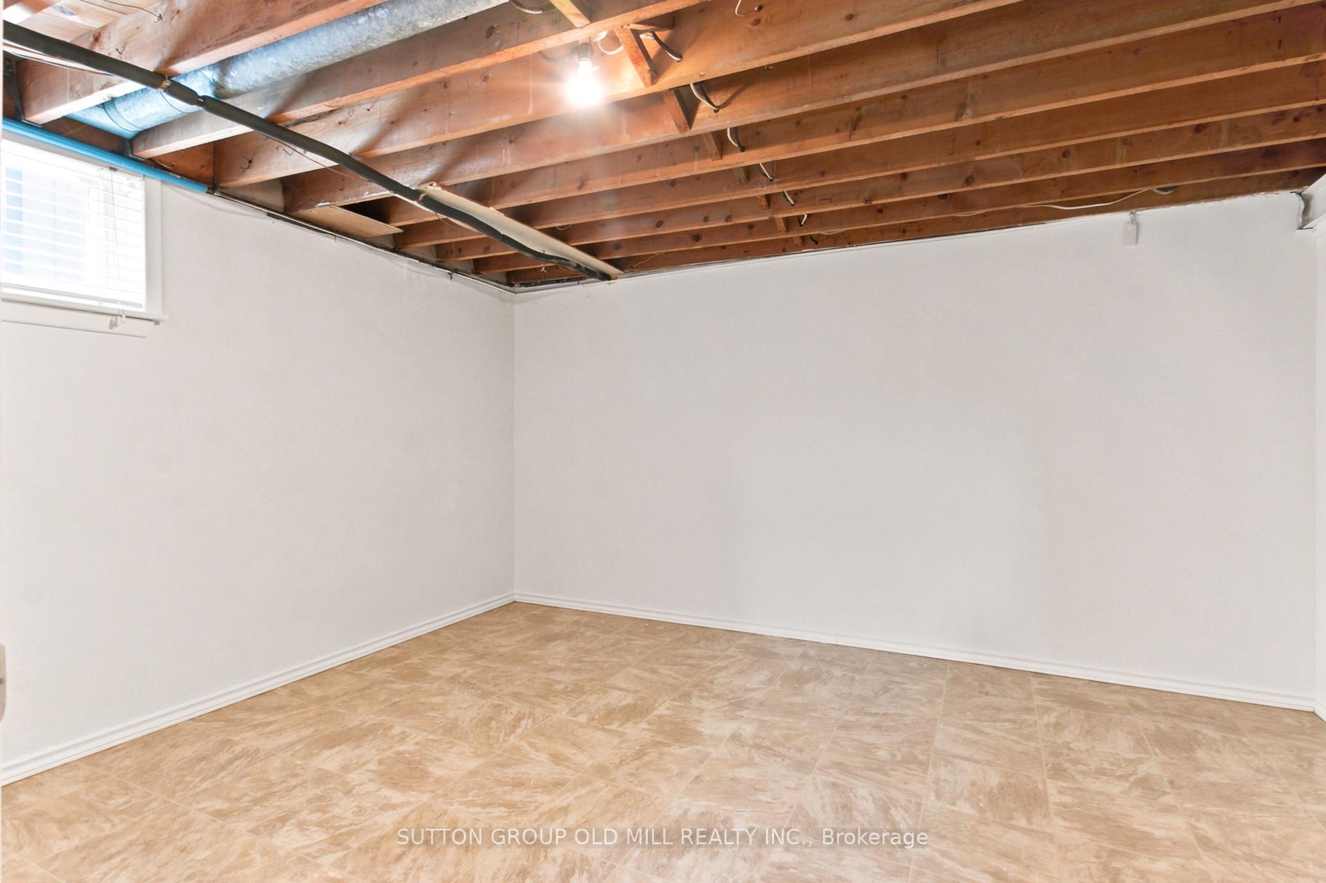 Photo 23 of 993 Islington Avenue, Etobicoke, Stonegate-Queensway — HOMEH