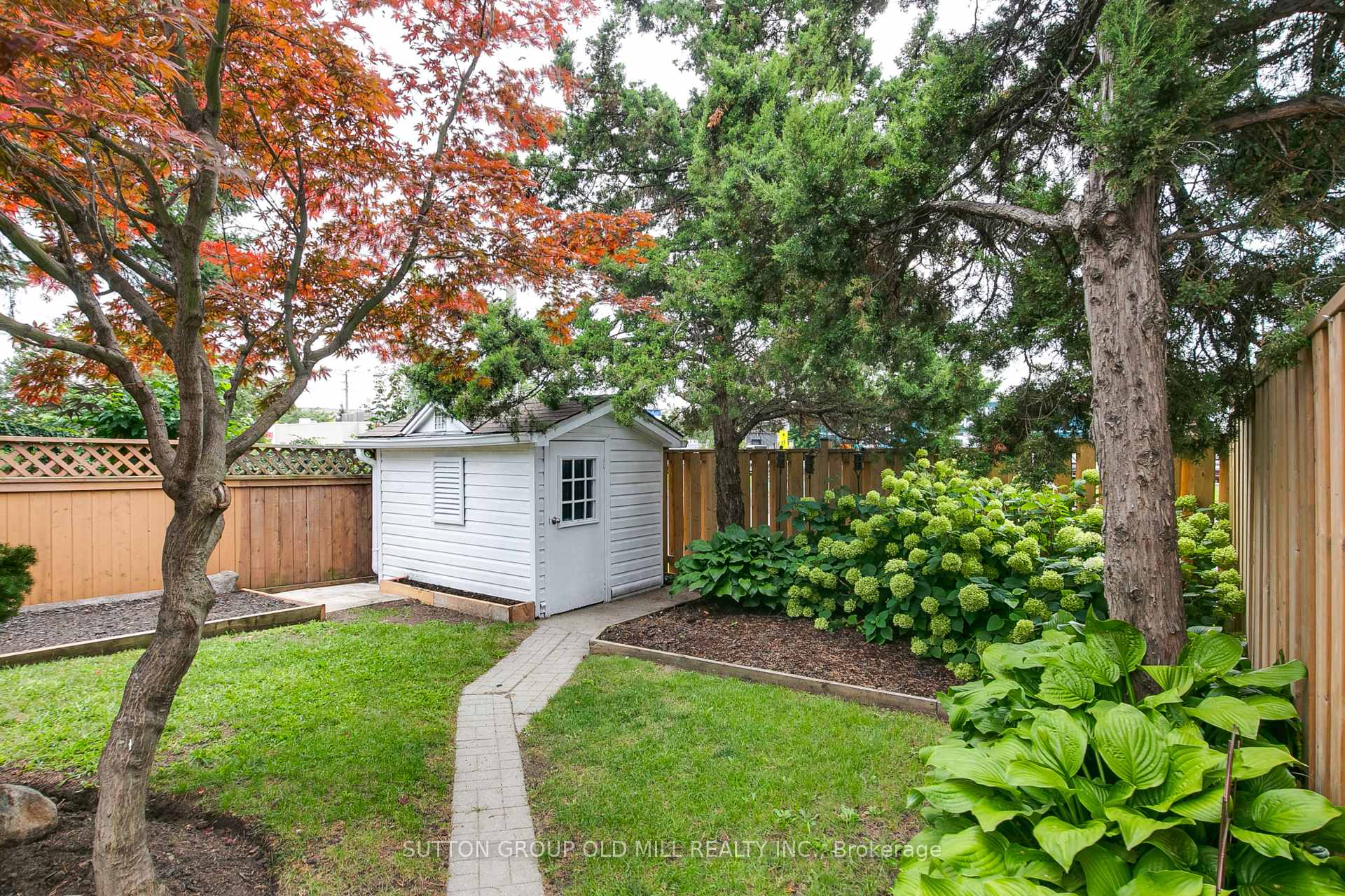 Photo 29 of 993 Islington Avenue, Etobicoke, Stonegate-Queensway — HOMEH