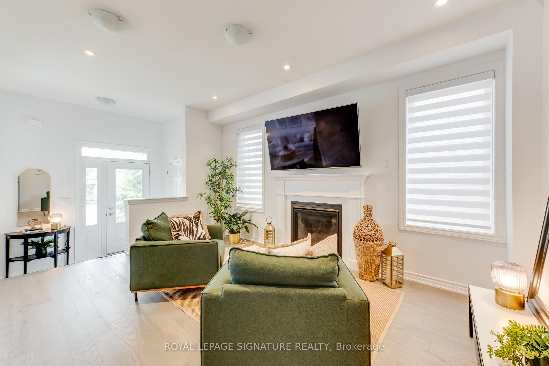 Photo 9 of 15 Mountainside Crescent, Whitby, Rolling Acres — HOMEH