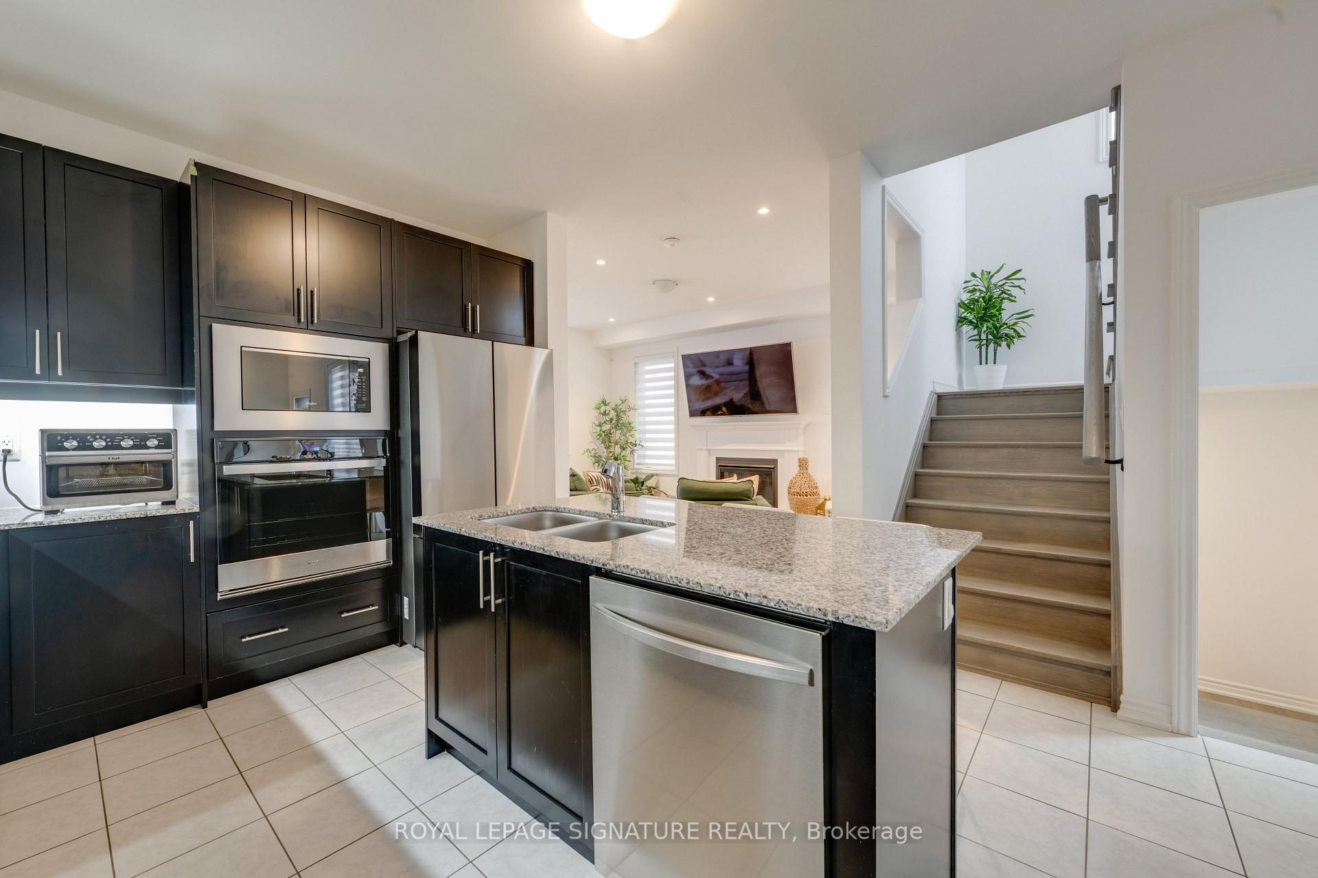 Photo 17 of 15 Mountainside Crescent, Whitby, Rolling Acres — HOMEH