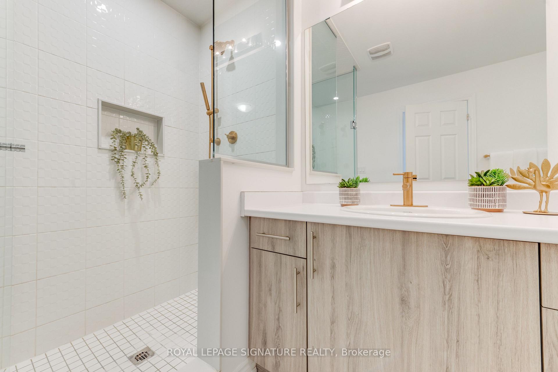 Photo 24 of 15 Mountainside Crescent, Whitby, Rolling Acres — HOMEH