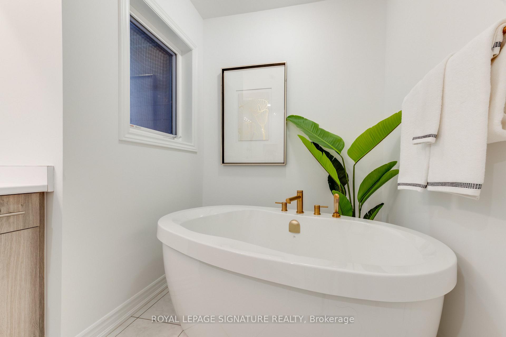 Photo 26 of 15 Mountainside Crescent, Whitby, Rolling Acres — HOMEH