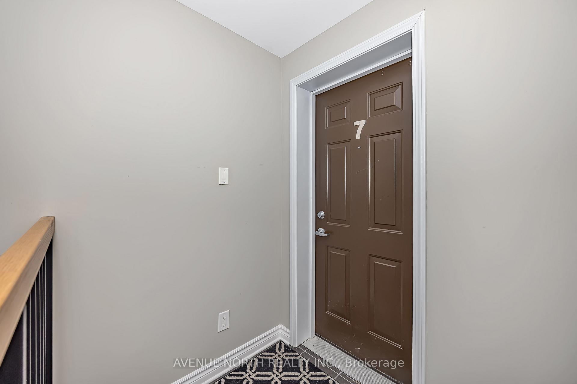 Photo 6 of Unit 7, 135 Bluestone Private, Ottawa, Avalon West — HOMEH