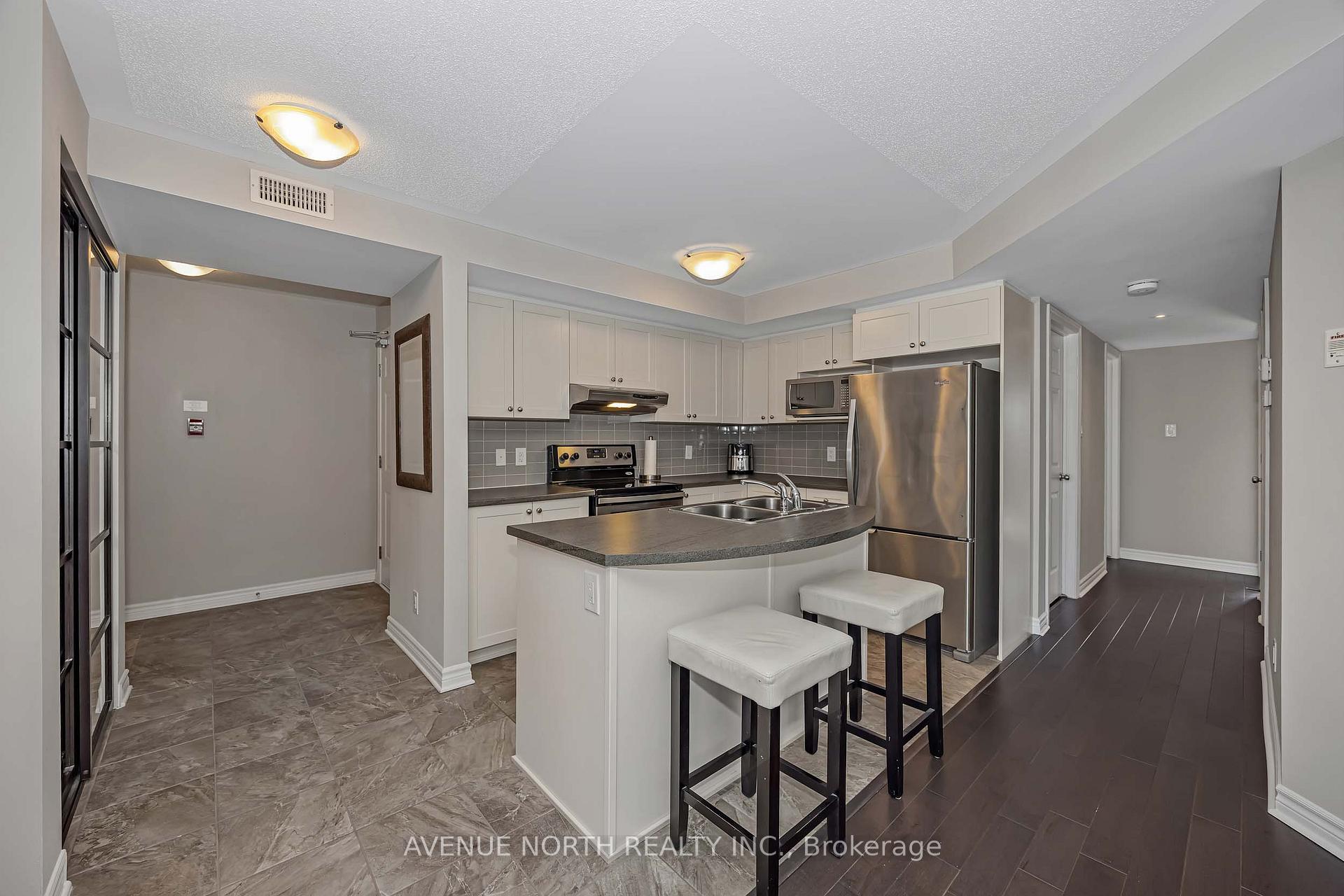 Photo 9 of Unit 7, 135 Bluestone Private, Ottawa, Avalon West — HOMEH