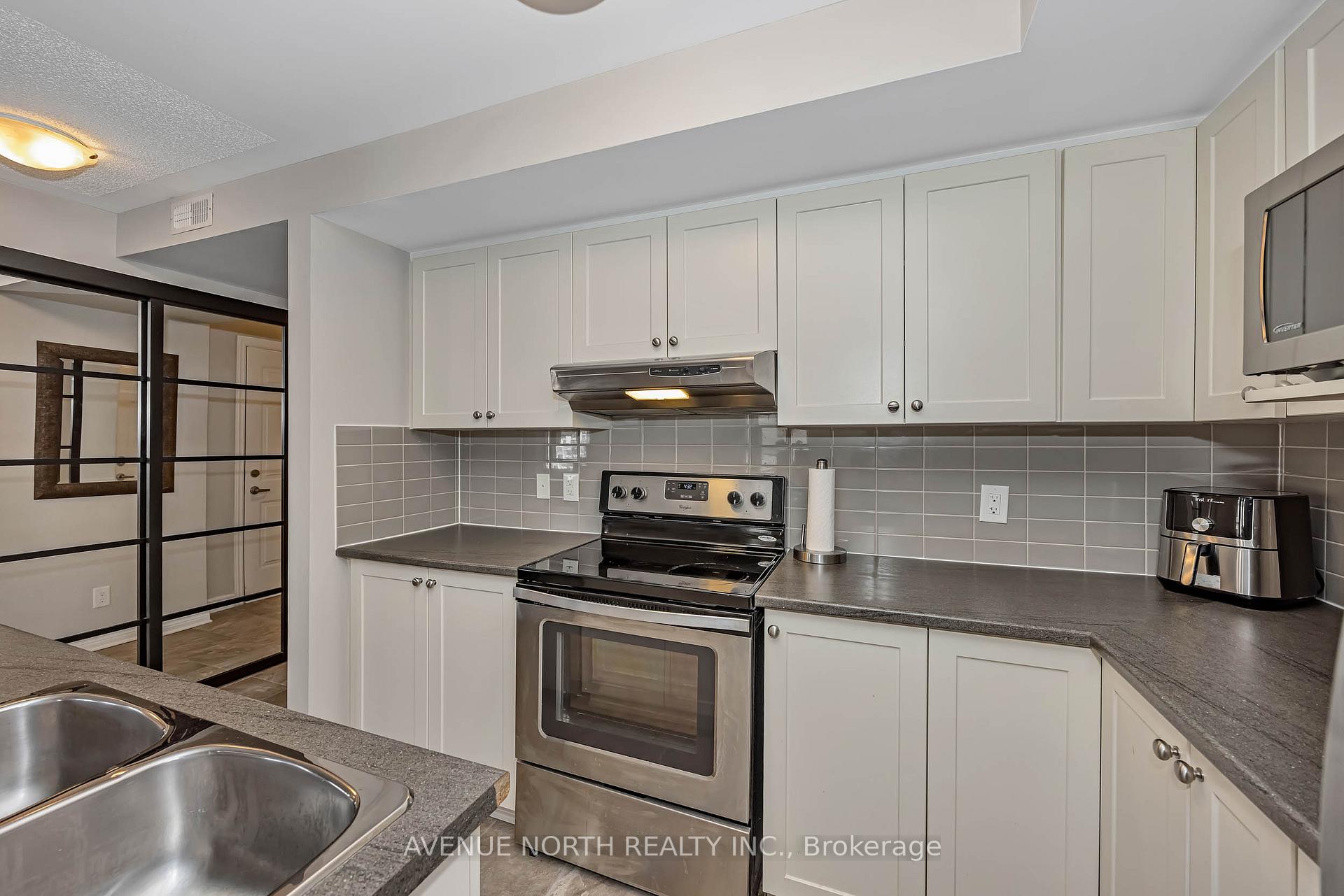 Photo 10 of Unit 7, 135 Bluestone Private, Ottawa, Avalon West — HOMEH