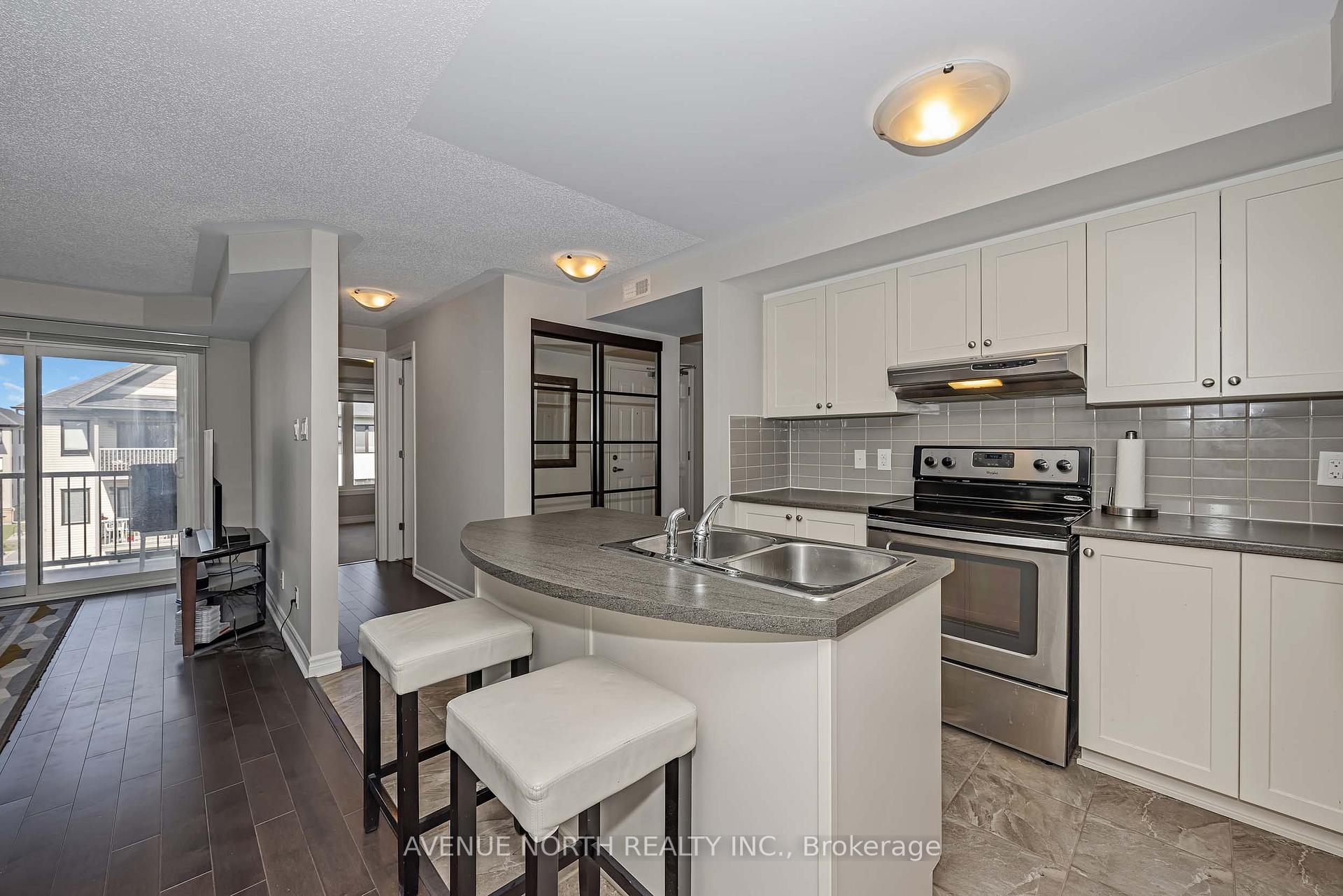 Photo 14 of Unit 7, 135 Bluestone Private, Ottawa, Avalon West — HOMEH