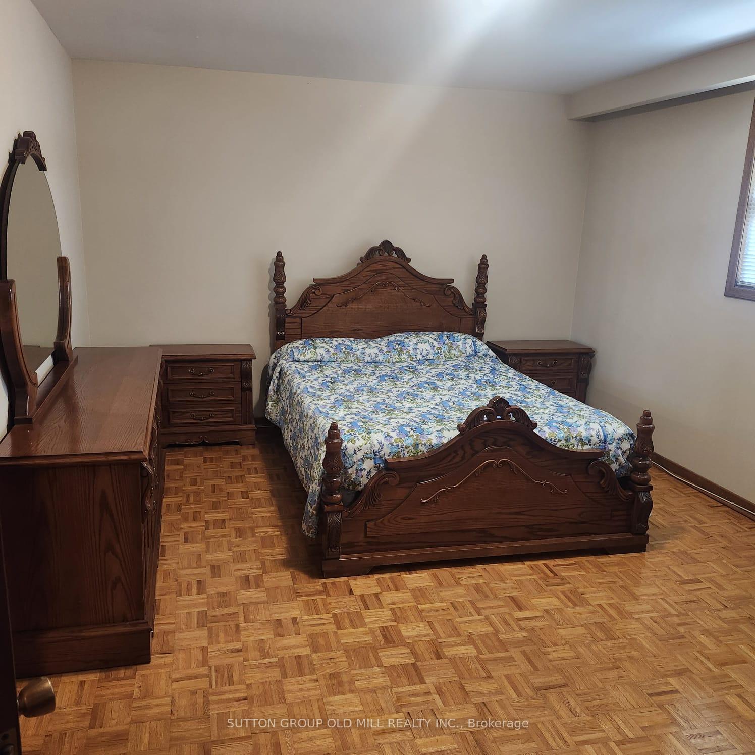 Photo 10 of 194 Beta Street, Etobicoke, Alderwood — HOMEH