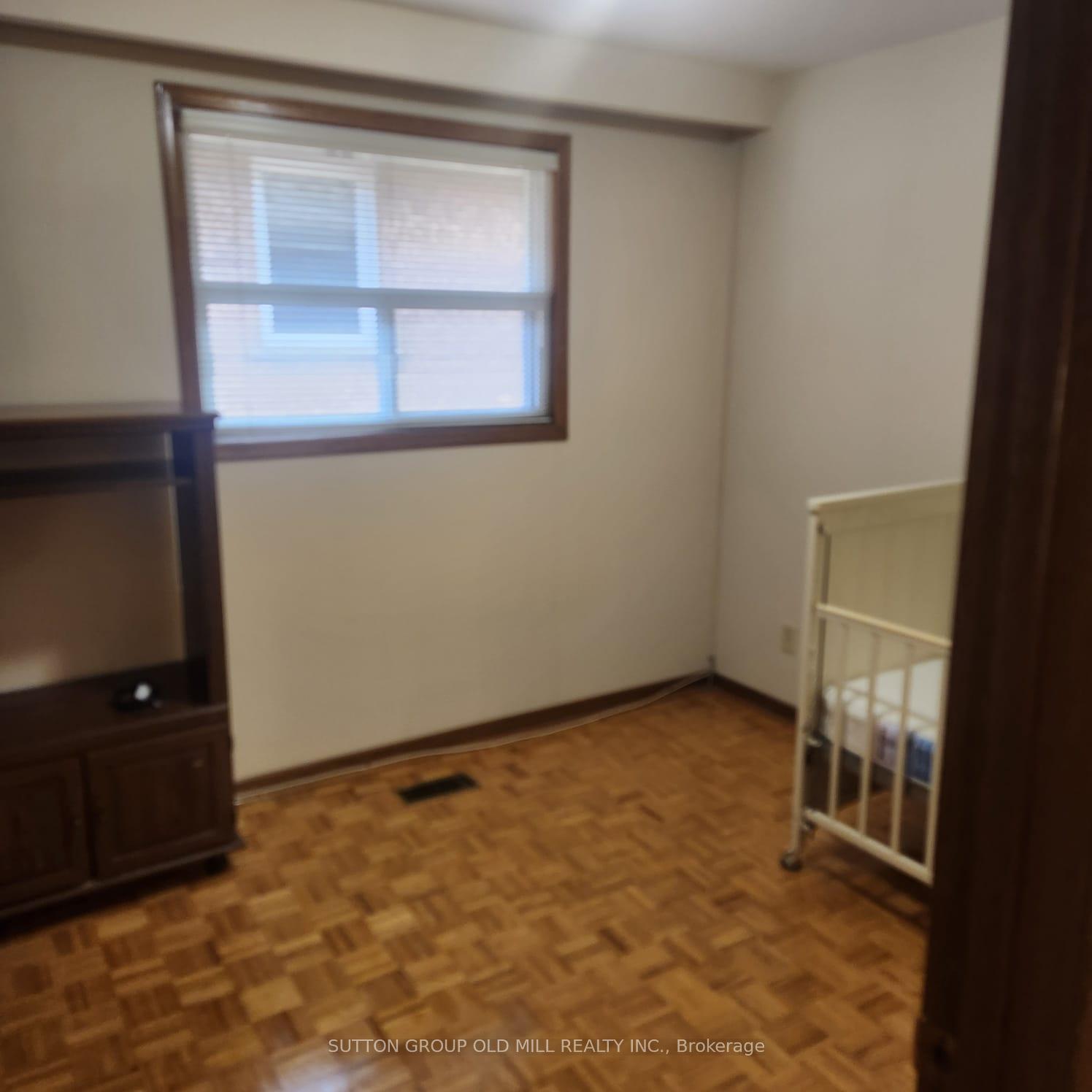 Photo 14 of 194 Beta Street, Etobicoke, Alderwood — HOMEH