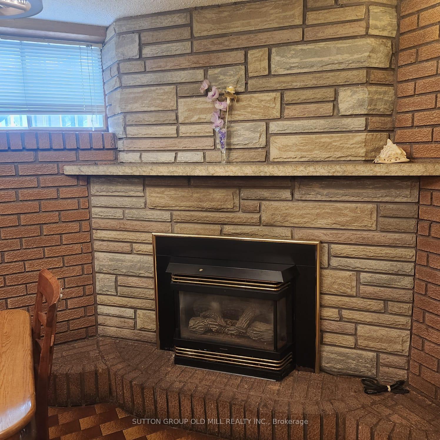 Photo 18 of 194 Beta Street, Etobicoke, Alderwood — HOMEH