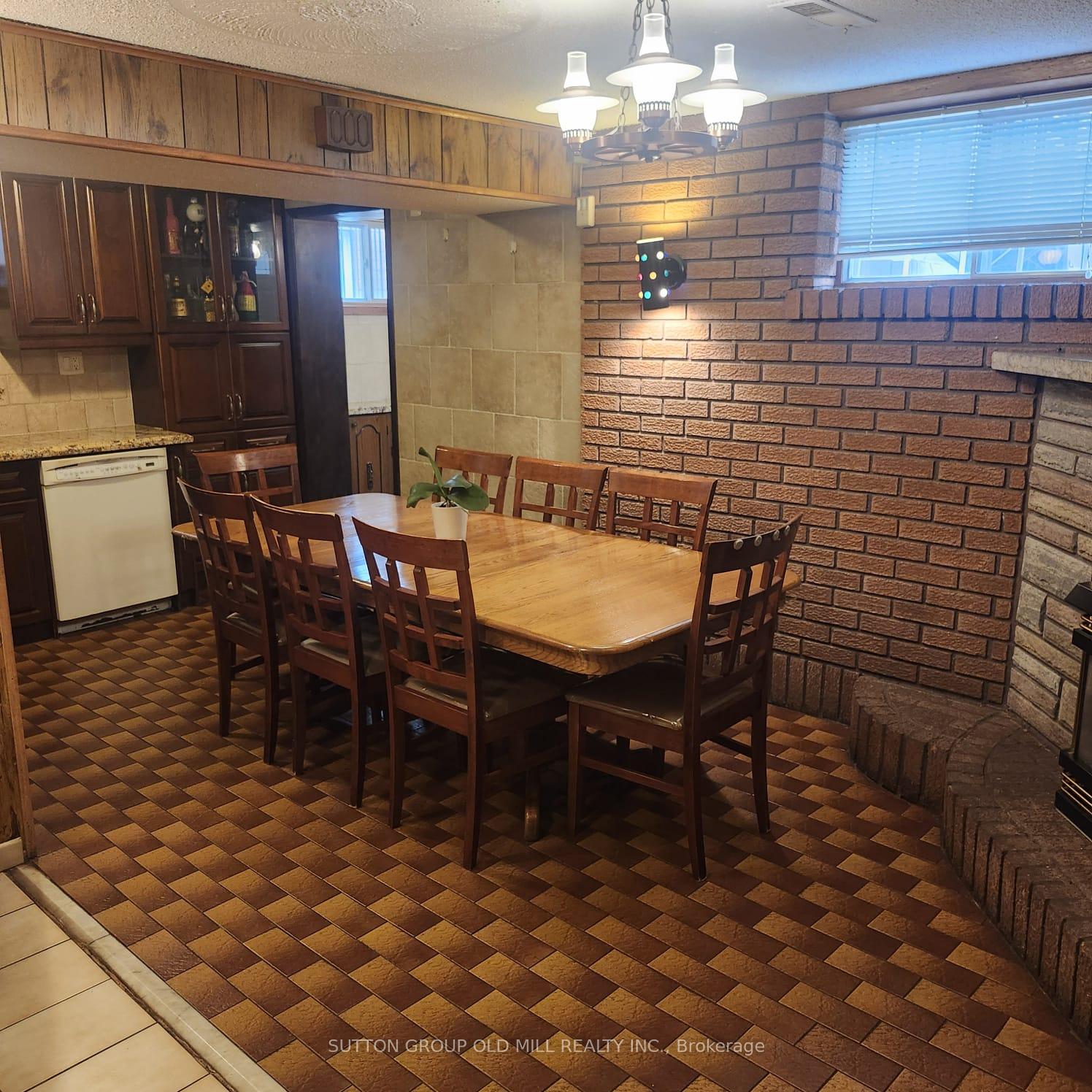 Photo 19 of 194 Beta Street, Etobicoke, Alderwood — HOMEH
