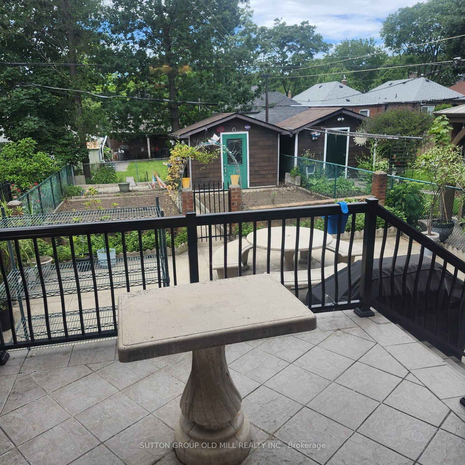 Photo 24 of 194 Beta Street, Etobicoke, Alderwood — HOMEH