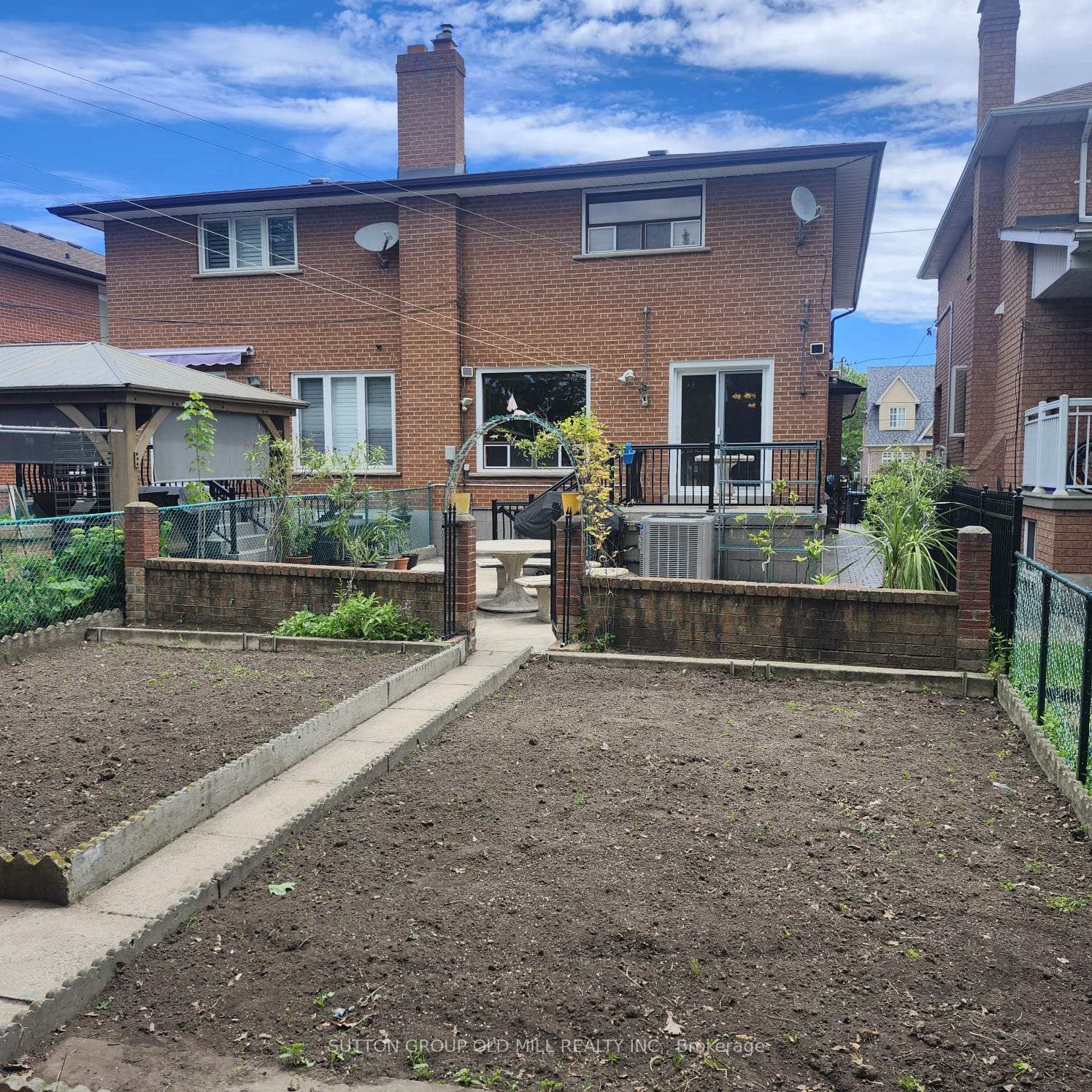 Photo 27 of 194 Beta Street, Etobicoke, Alderwood — HOMEH