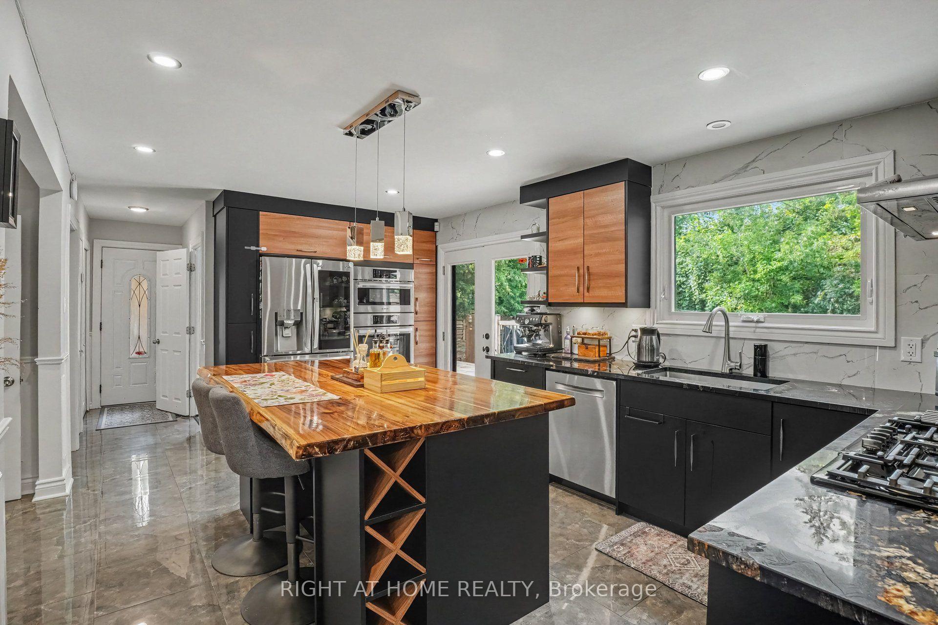 Photo 9 of 14 Trillium Avenue, Ottawa, City View/Skyline/Fisher Heights/Parkwood Hills — HOMEH