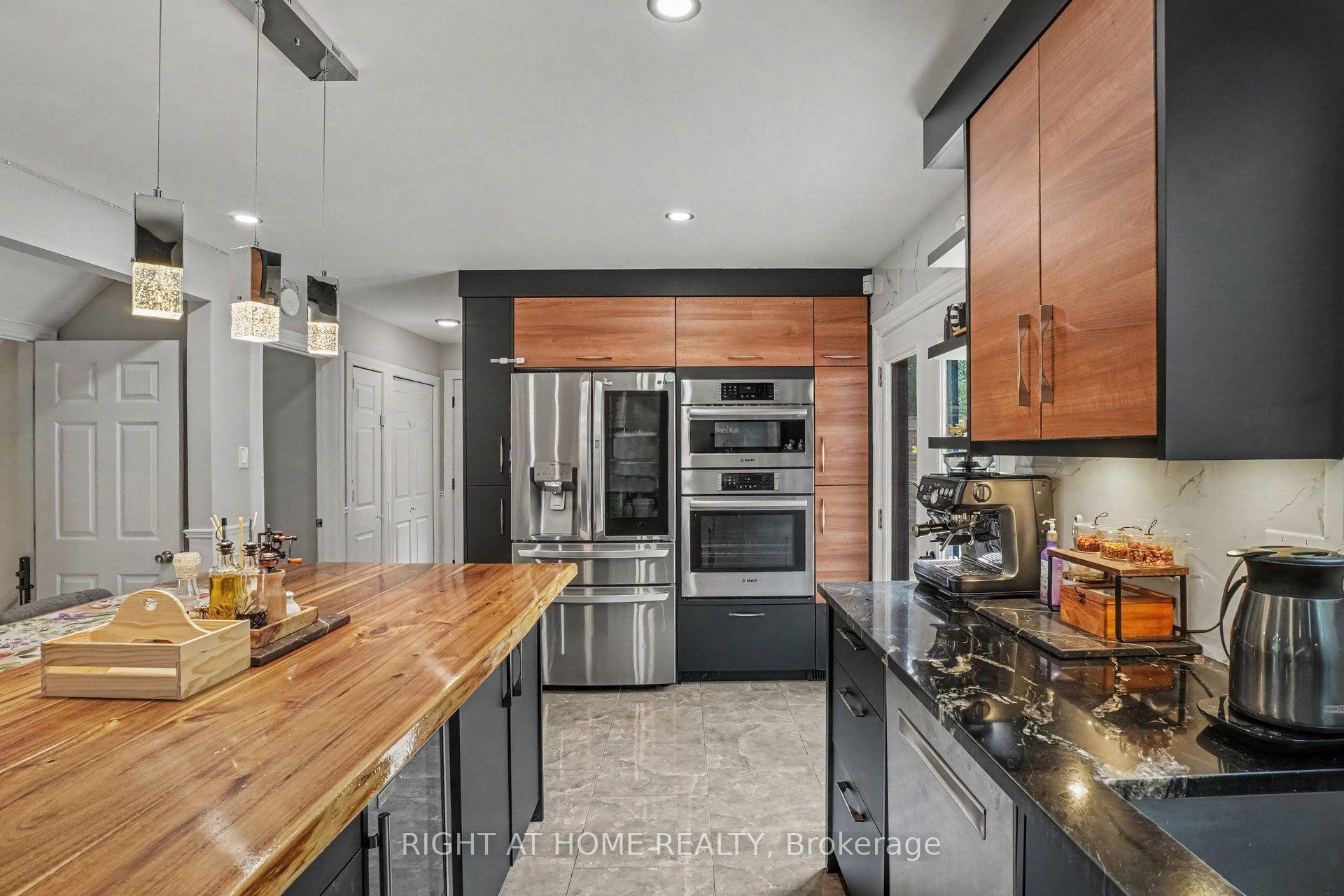 Photo 11 of 14 Trillium Avenue, Ottawa, City View/Skyline/Fisher Heights/Parkwood Hills — HOMEH
