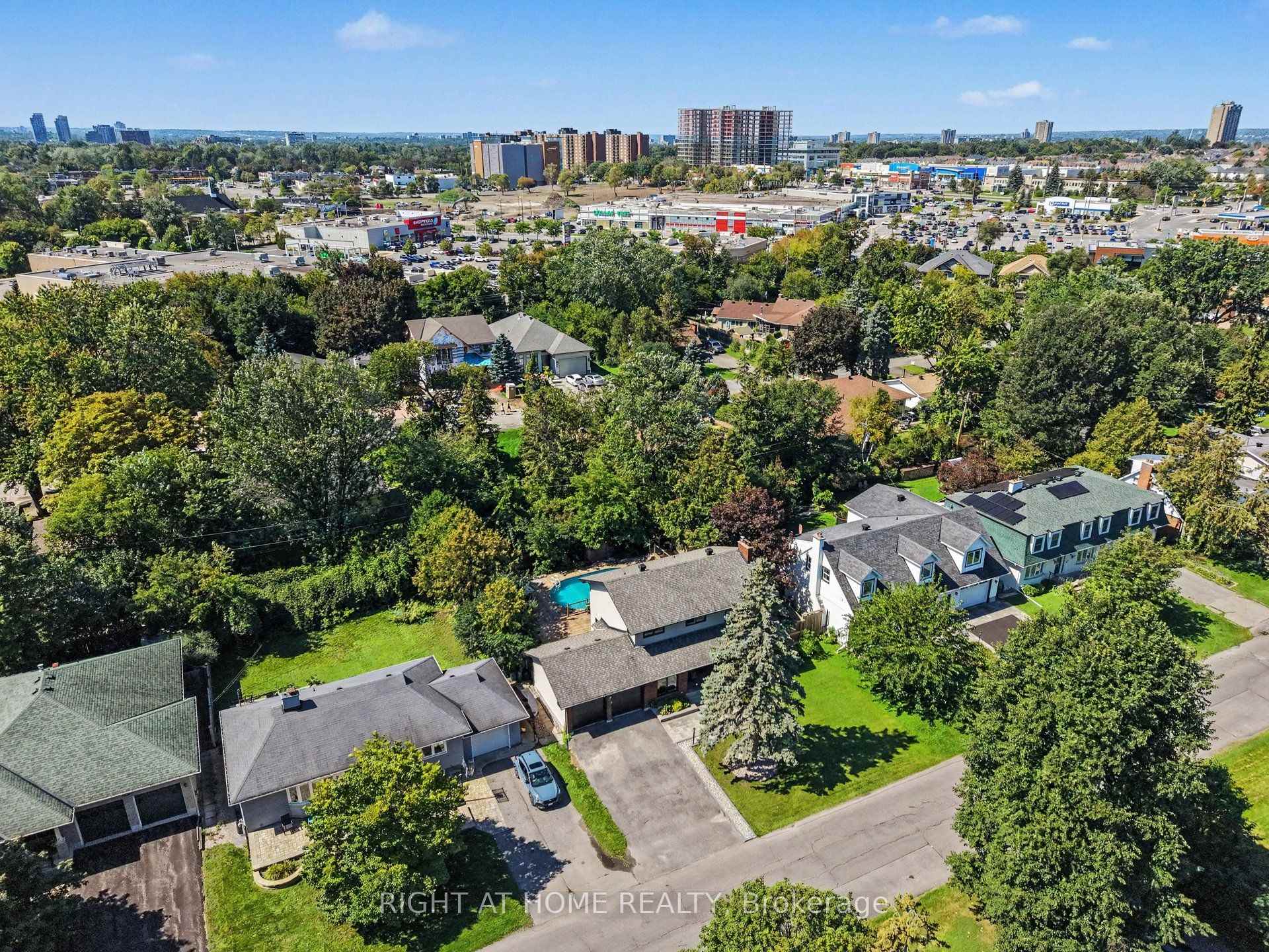Photo 36 of 14 Trillium Avenue, Ottawa, City View/Skyline/Fisher Heights/Parkwood Hills — HOMEH