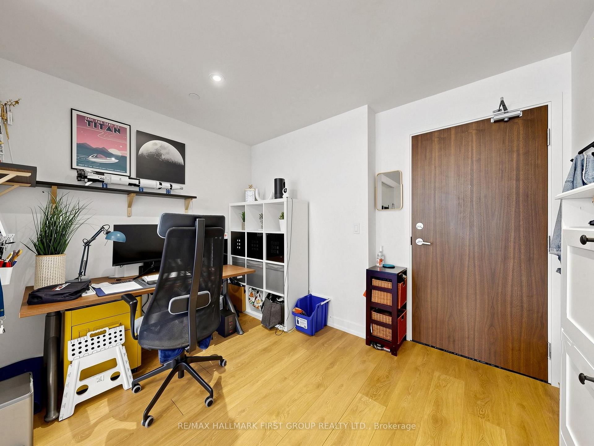 Photo 8 of Unit 801, 115 McMahon Drive, North York, Bayview Village — HOMEH