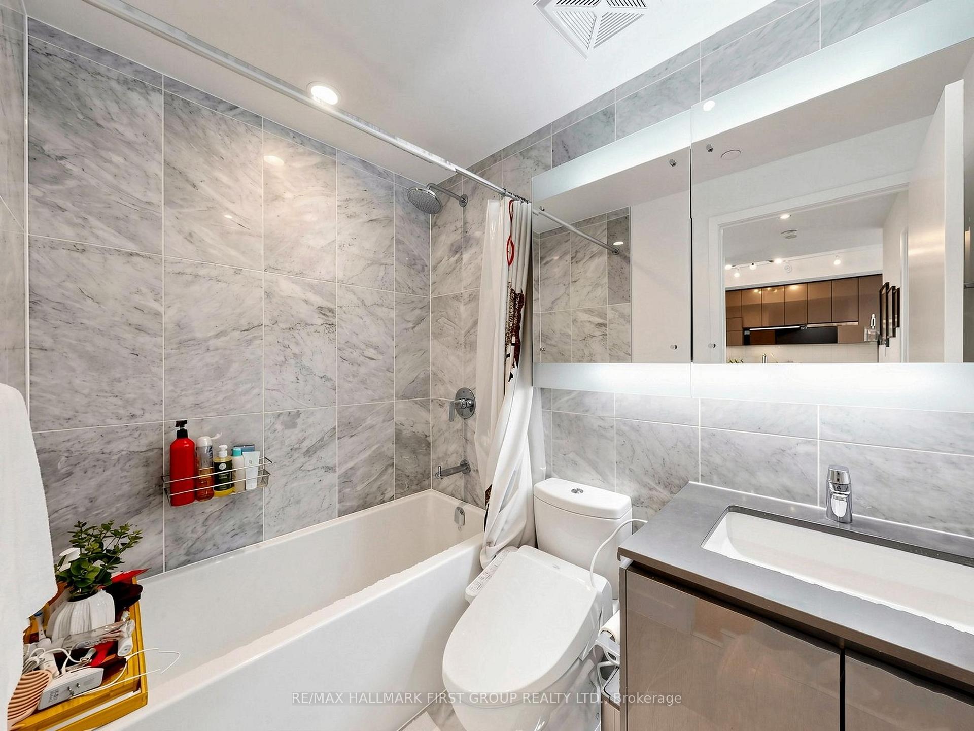 Photo 25 of Unit 801, 115 McMahon Drive, North York, Bayview Village — HOMEH