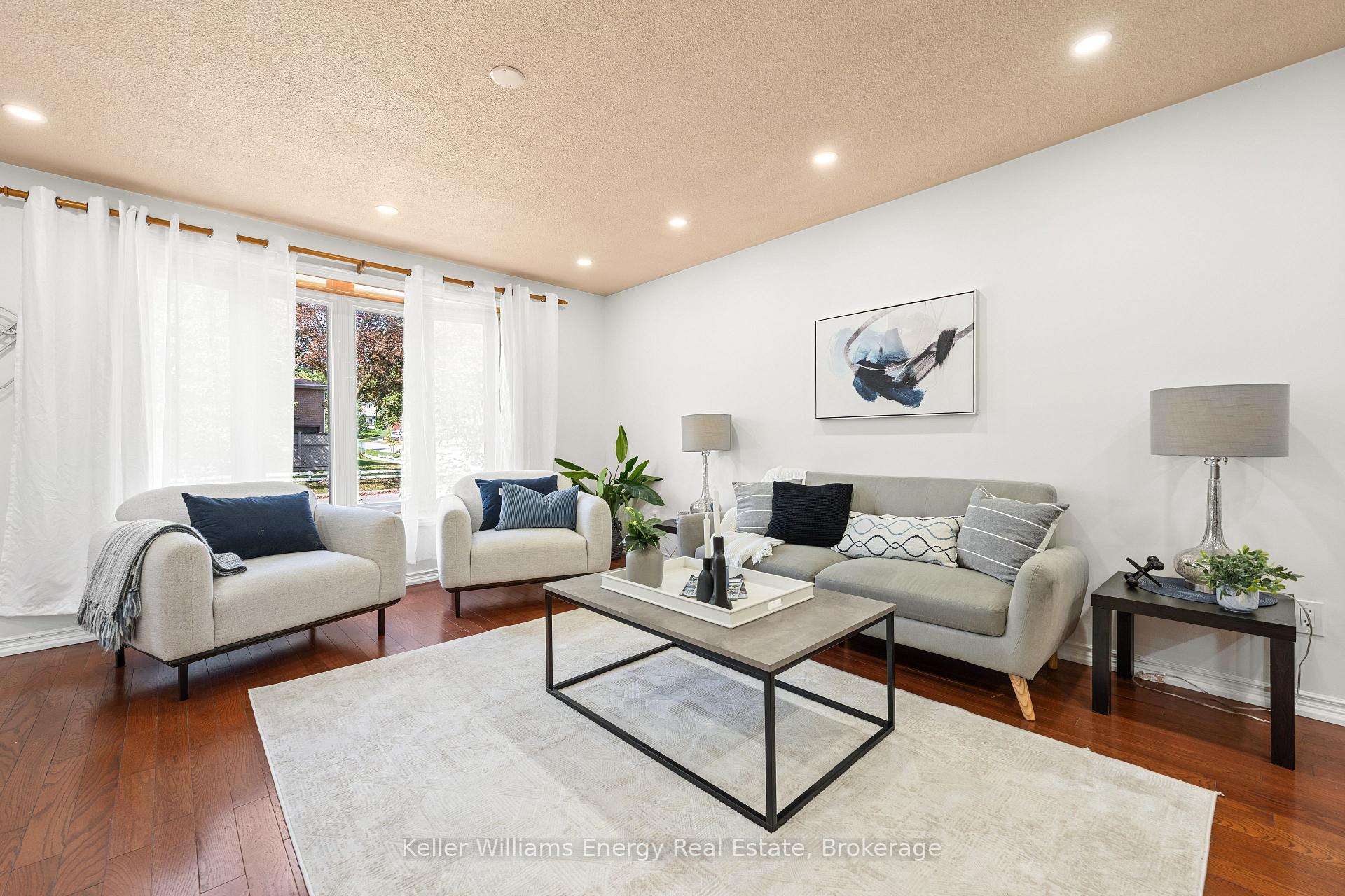 Photo 3 of 162 Merkley Square, Scarborough, Morningside — HOMEH