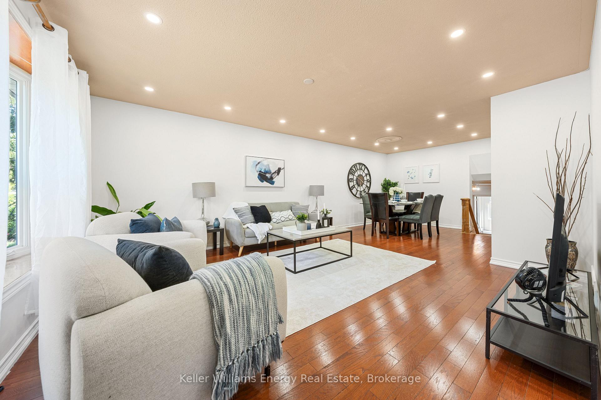Photo 4 of 162 Merkley Square, Scarborough, Morningside — HOMEH