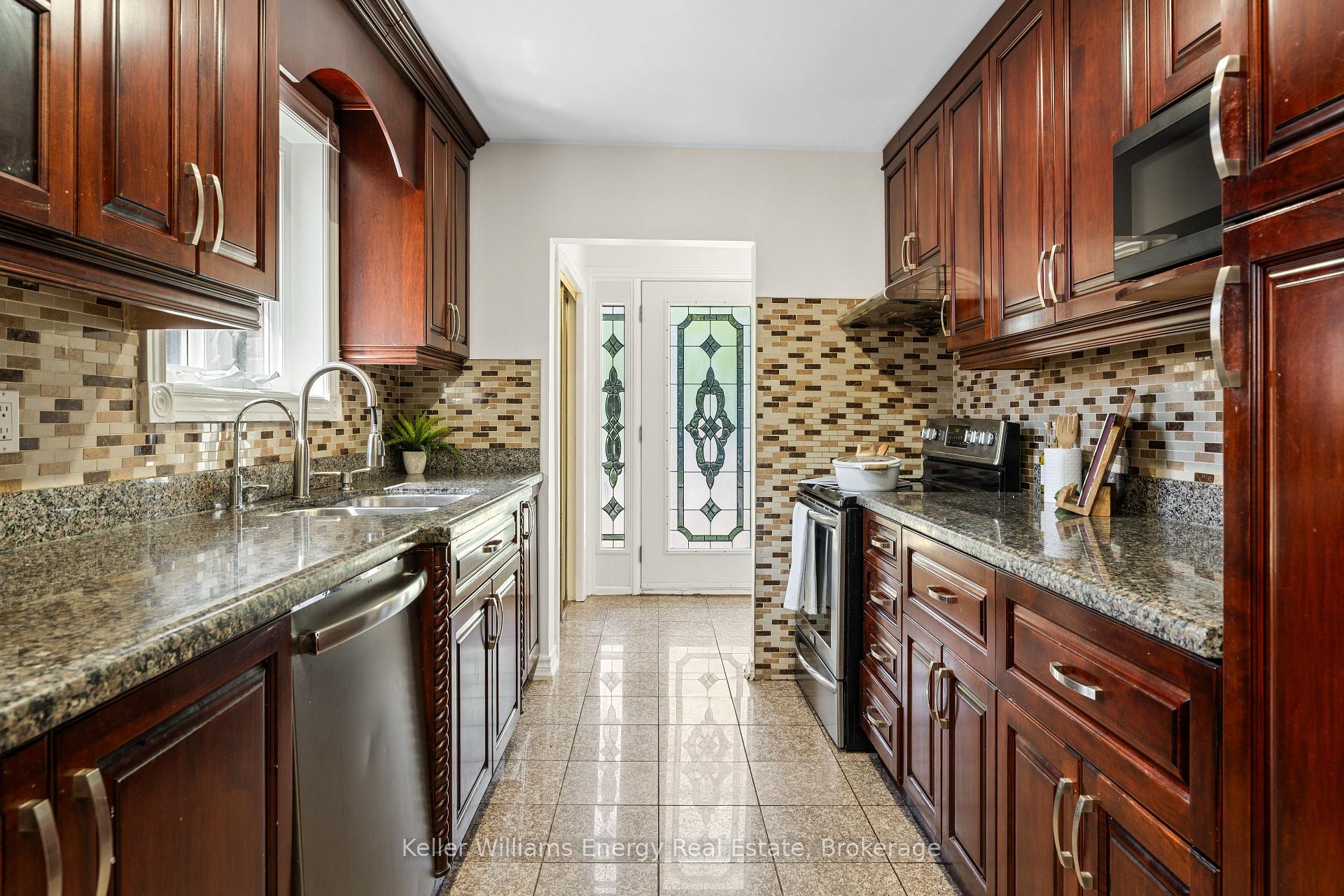 Photo 6 of 162 Merkley Square, Scarborough, Morningside — HOMEH