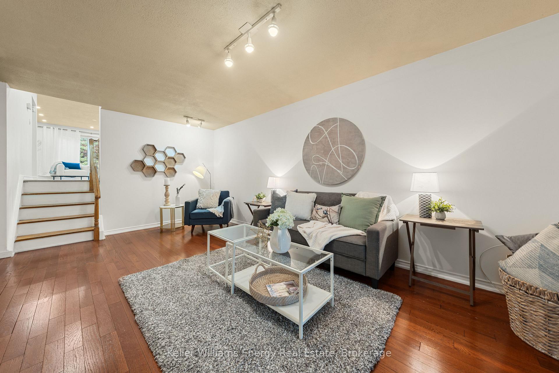 Photo 9 of 162 Merkley Square, Scarborough, Morningside — HOMEH