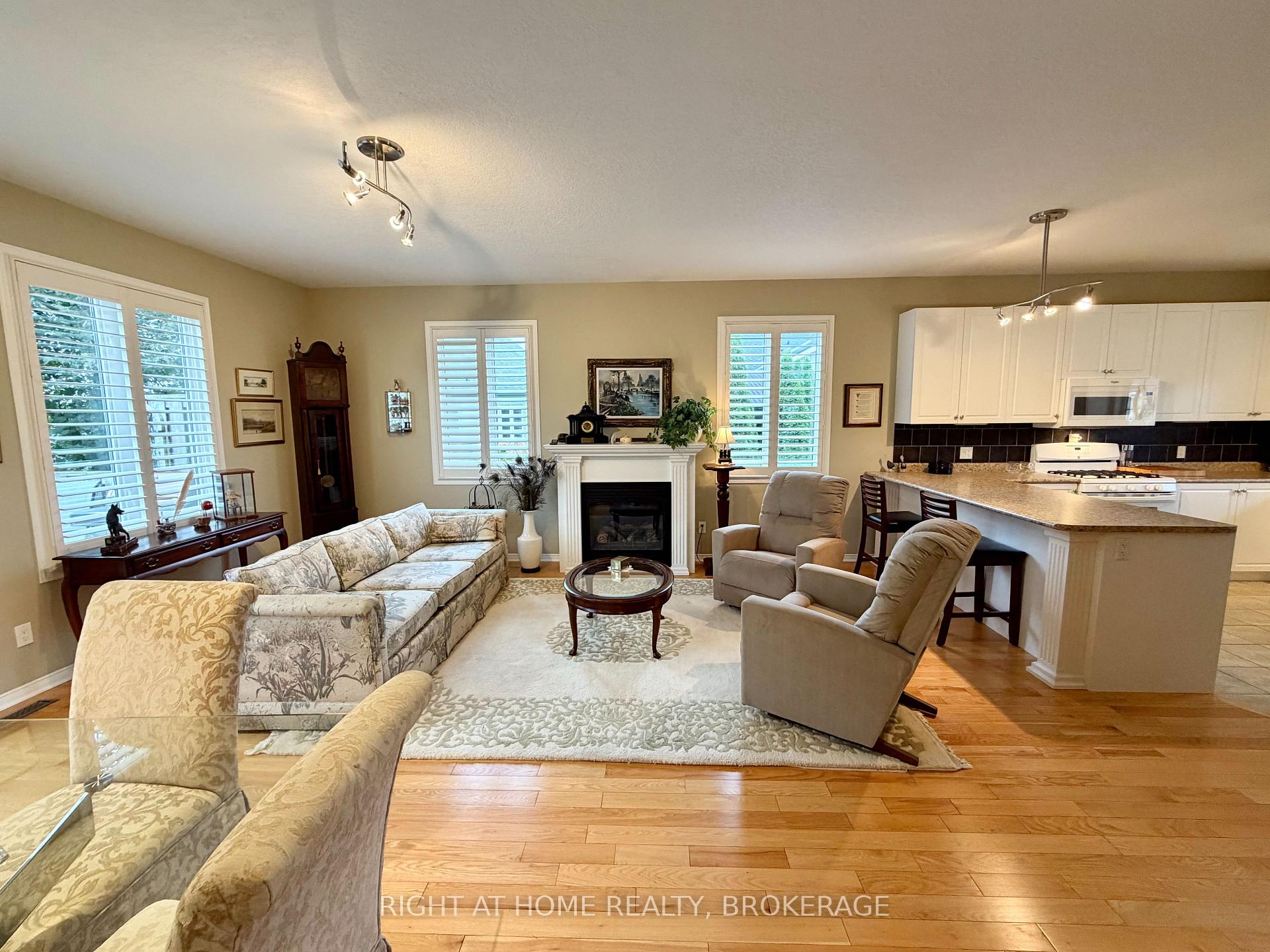 Photo 6 of 40 Stornoway Crescent N, Huron East, Egmondville — HOMEH