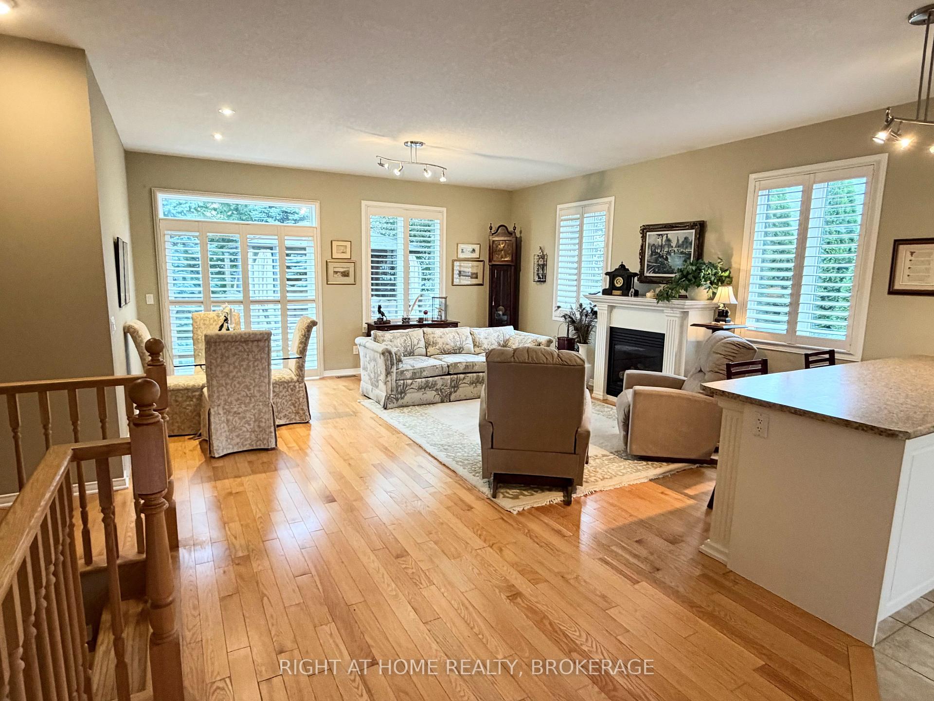 Photo 7 of 40 Stornoway Crescent N, Huron East, Egmondville — HOMEH