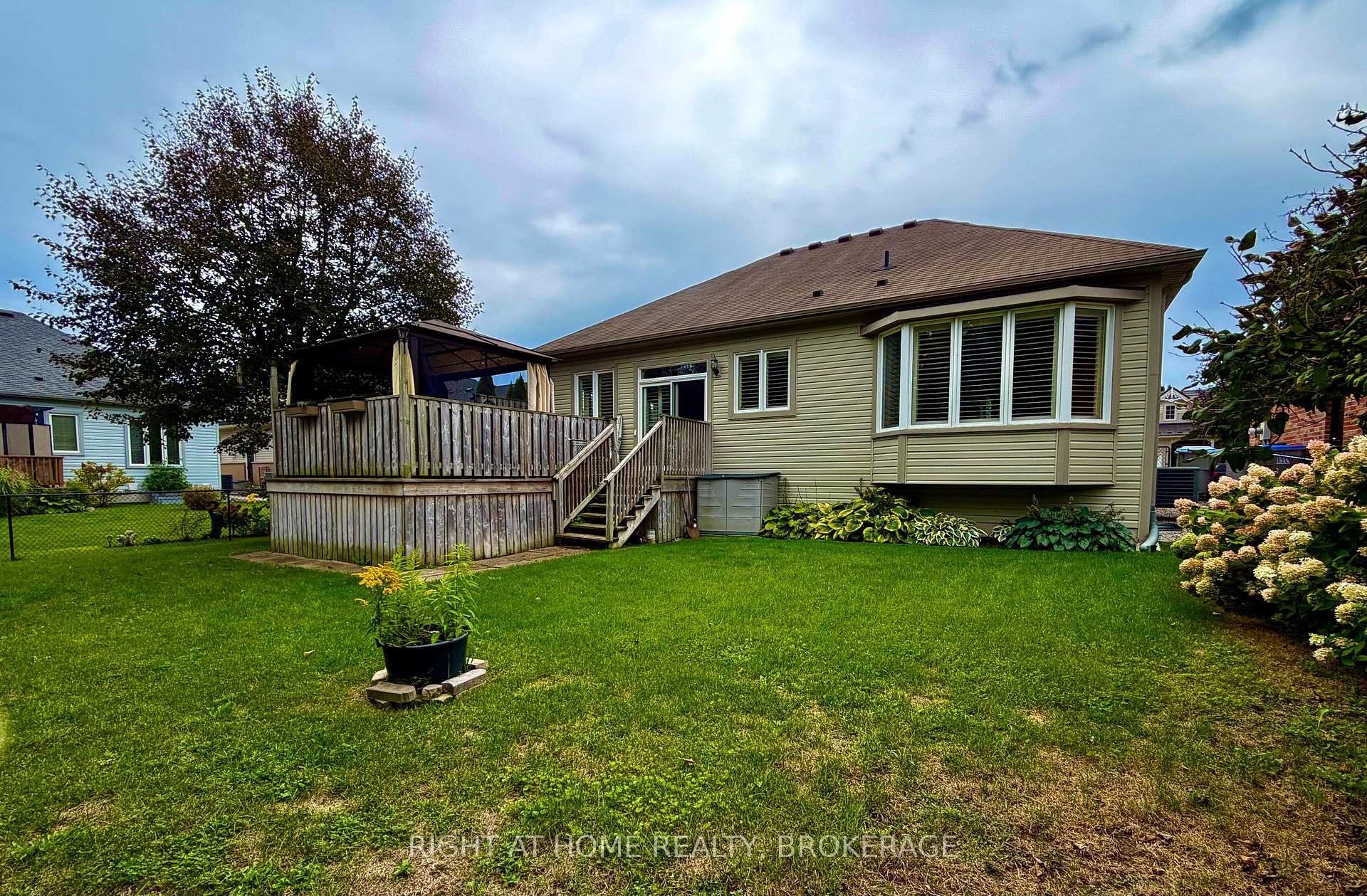Photo 29 of 40 Stornoway Crescent N, Huron East, Egmondville — HOMEH