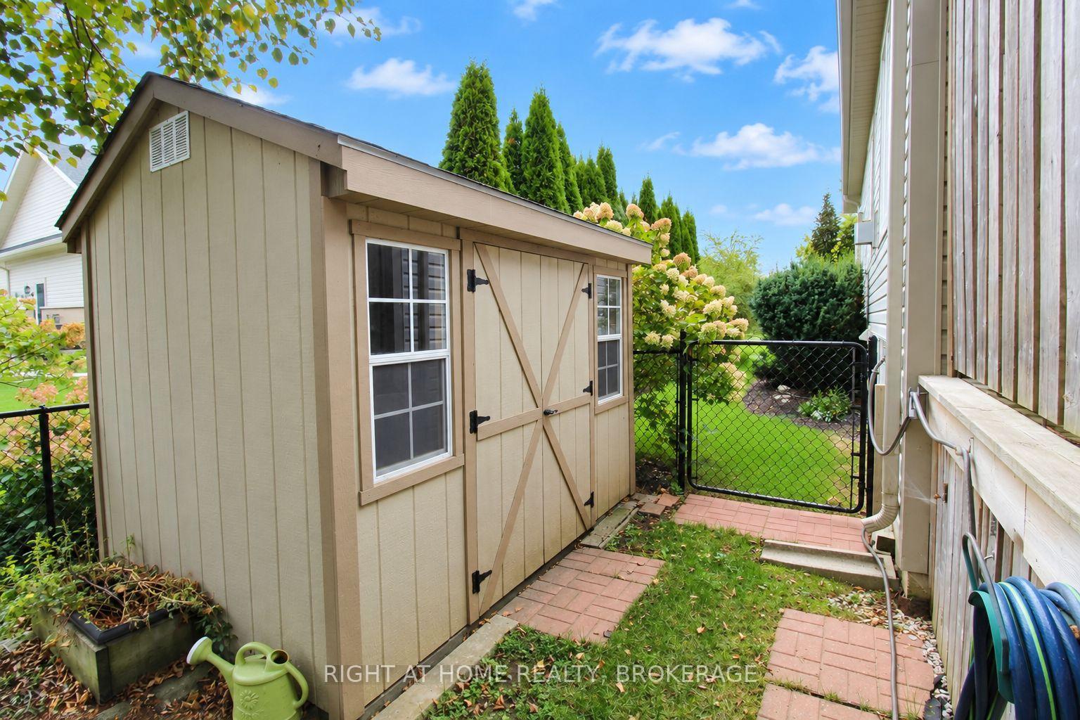 Photo 33 of 40 Stornoway Crescent N, Huron East, Egmondville — HOMEH