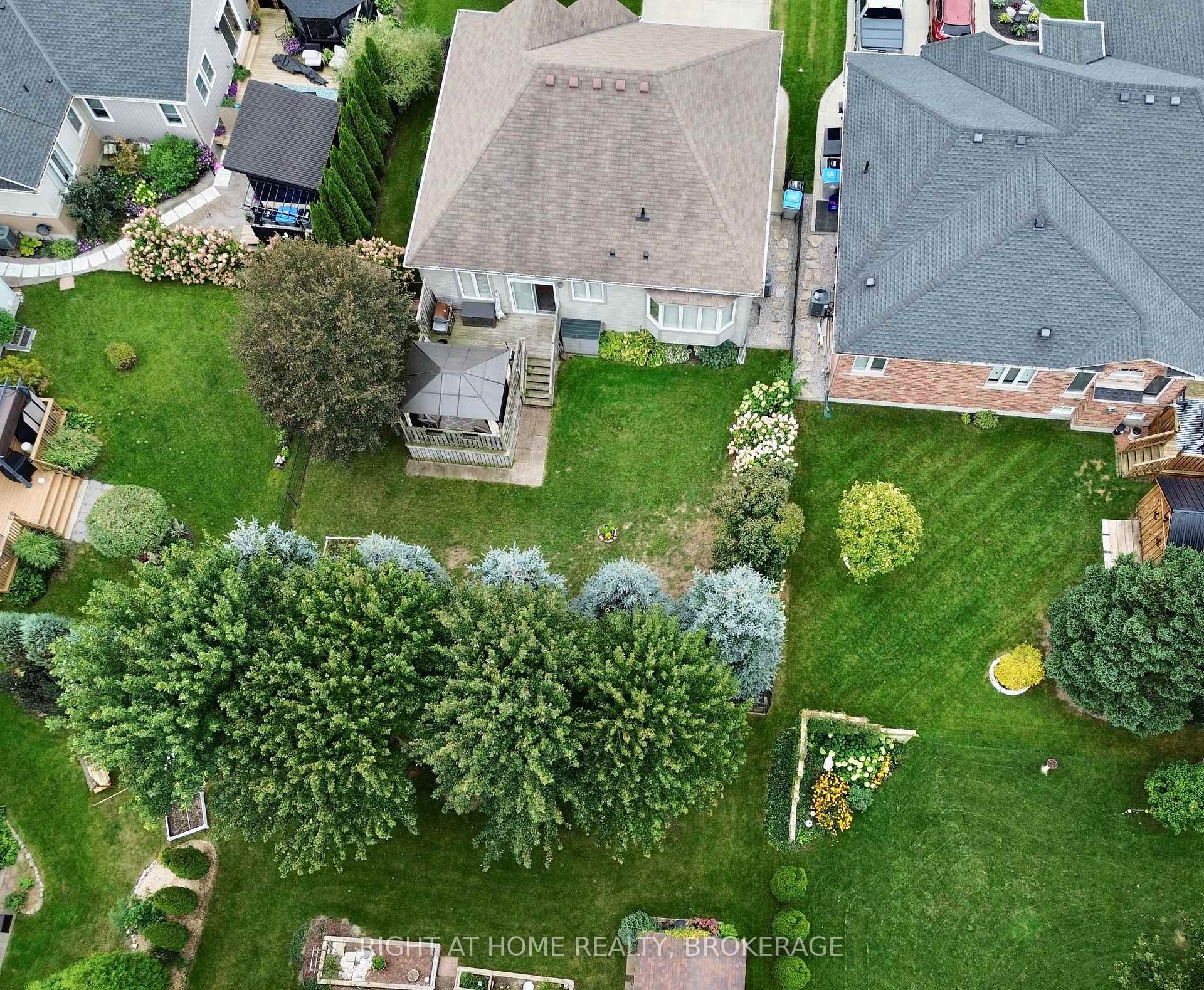 Photo 48 of 40 Stornoway Crescent N, Huron East, Egmondville — HOMEH
