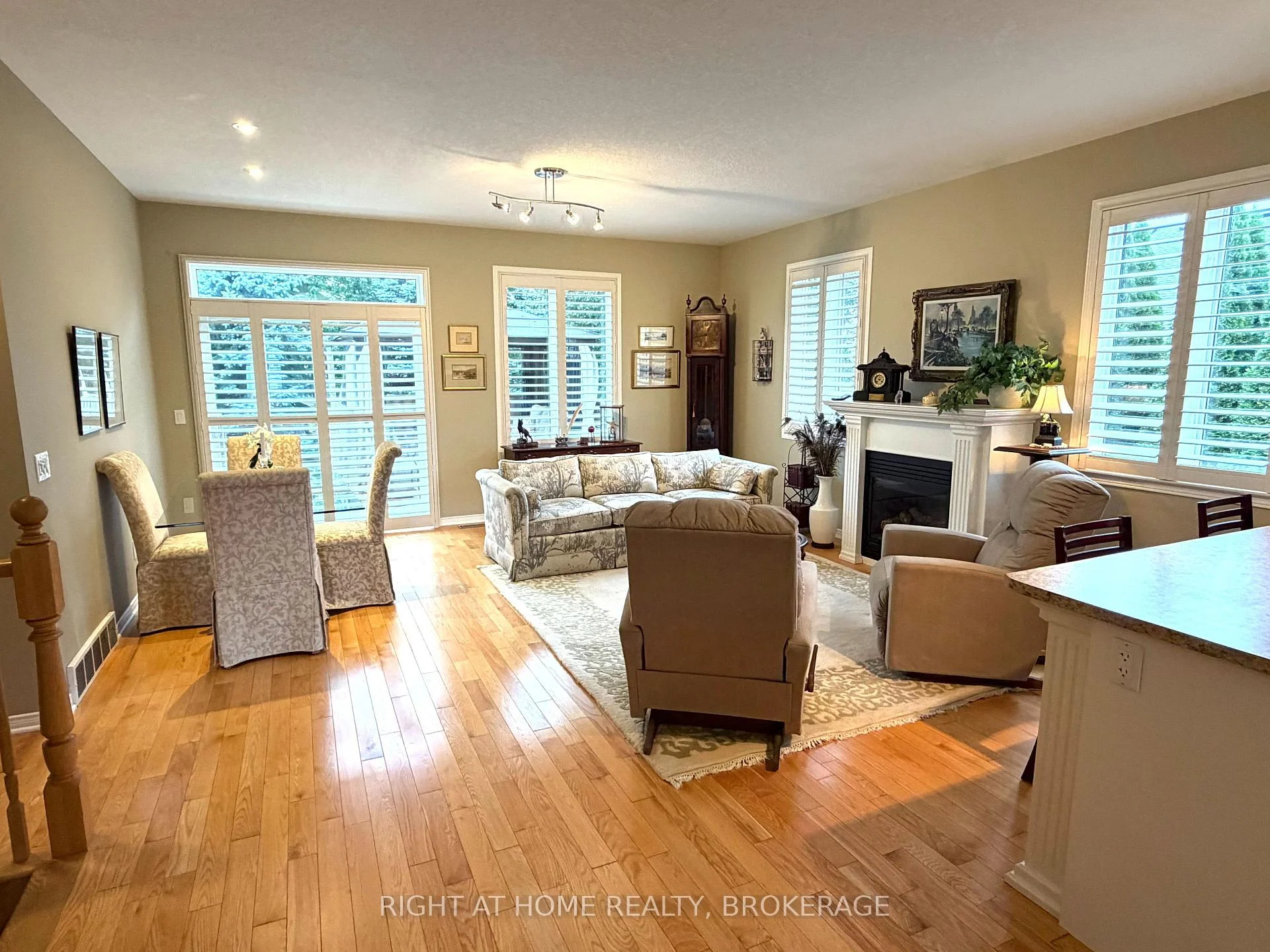 Photo 8 of 40 Stornoway Crescent N, Huron East, Egmondville — HOMEH