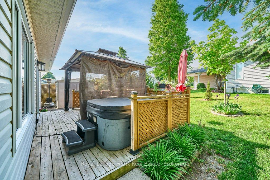 Photo 24 of 40 Niagara Trail, Clarington, Newcastle — HOMEH