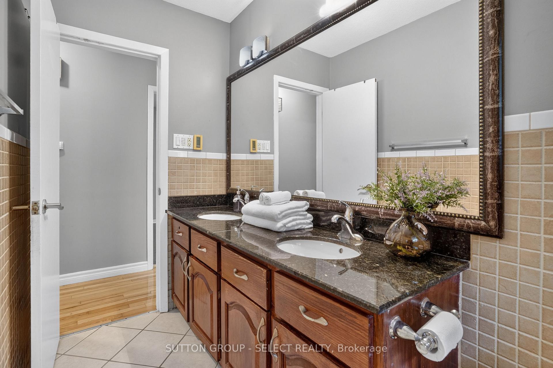 Photo 26 of 919 Quinton Road, London, North P — HOMEH