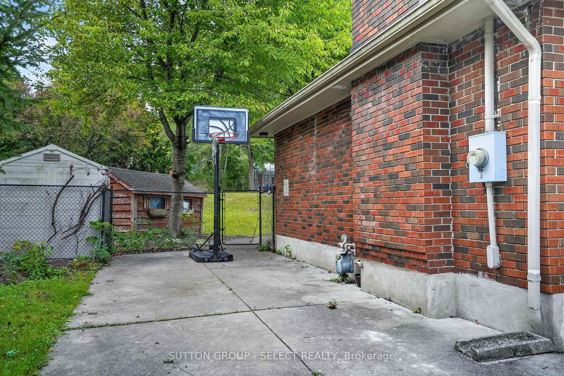 Photo 40 of 919 Quinton Road, London, North P — HOMEH