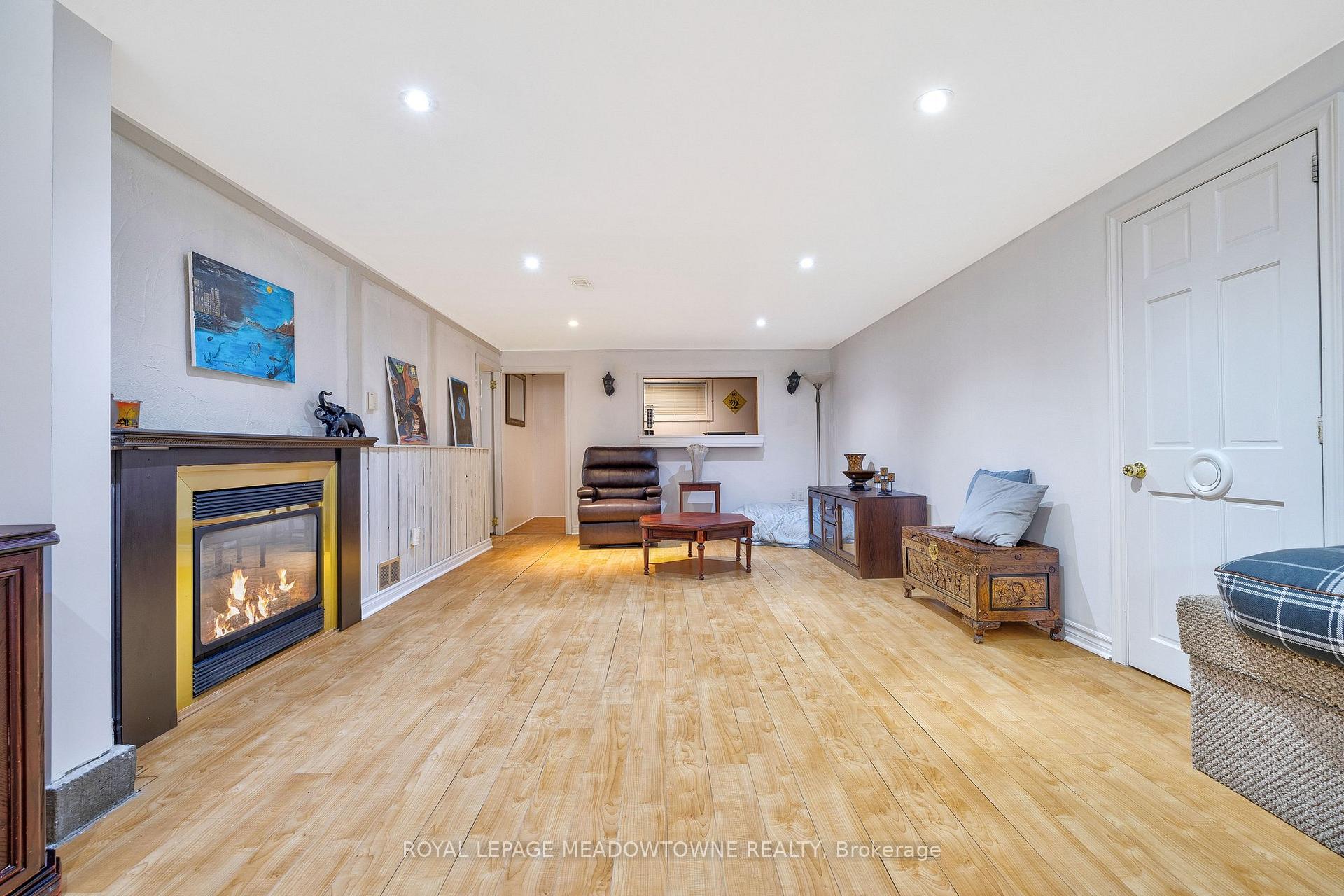 Photo 26 of 46 Hewson Crescent, Halton Hills, Georgetown — HOMEH