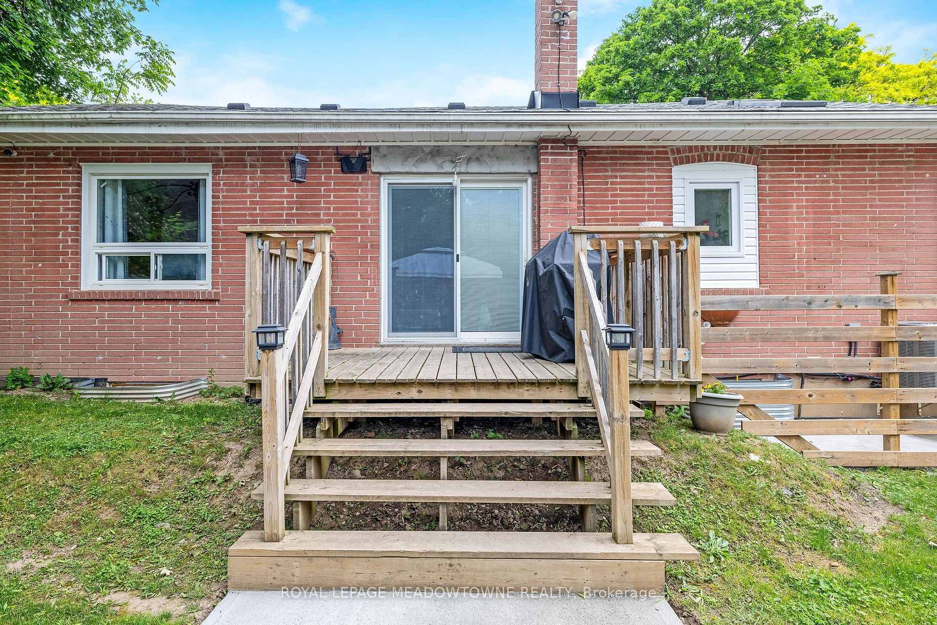 Photo 34 of 46 Hewson Crescent, Halton Hills, Georgetown — HOMEH