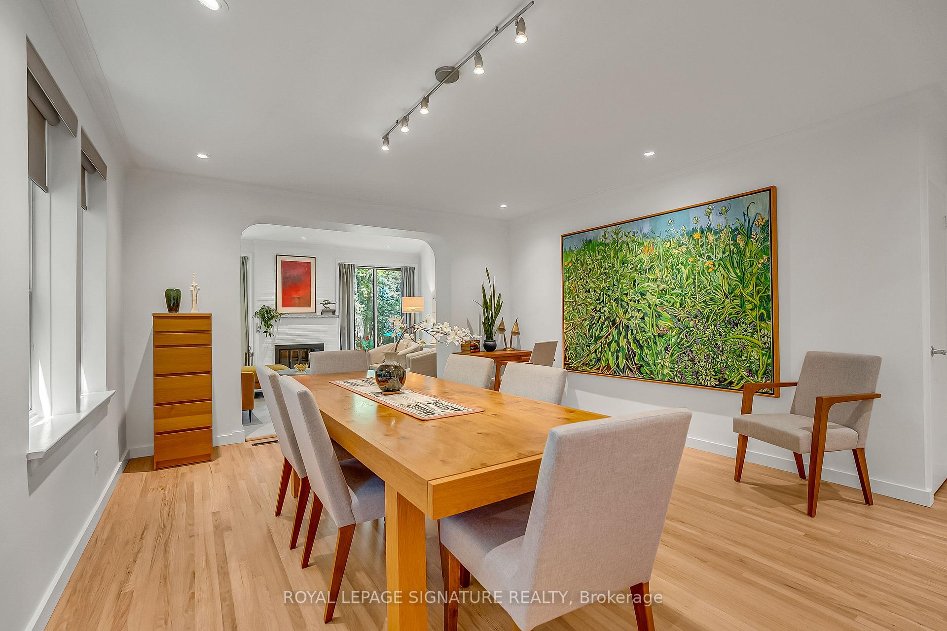 Photo 10 of 55 Hemford Crescent, North York, Banbury-Don Mills — HOMEH