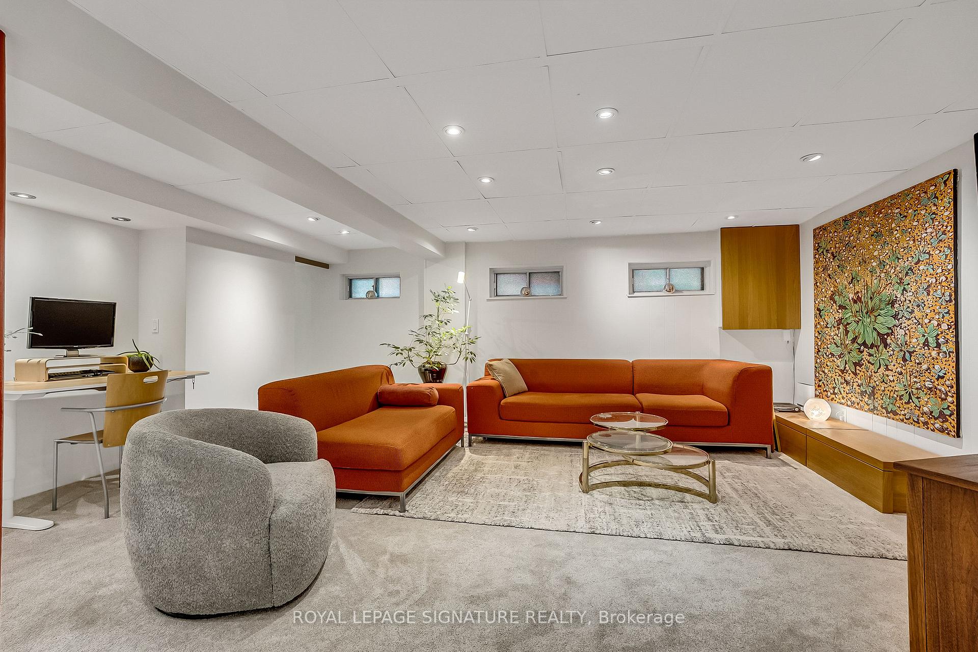 Photo 23 of 55 Hemford Crescent, North York, Banbury-Don Mills — HOMEH