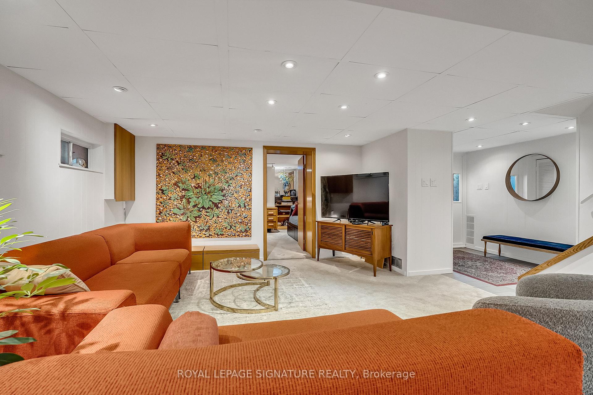 Photo 24 of 55 Hemford Crescent, North York, Banbury-Don Mills — HOMEH