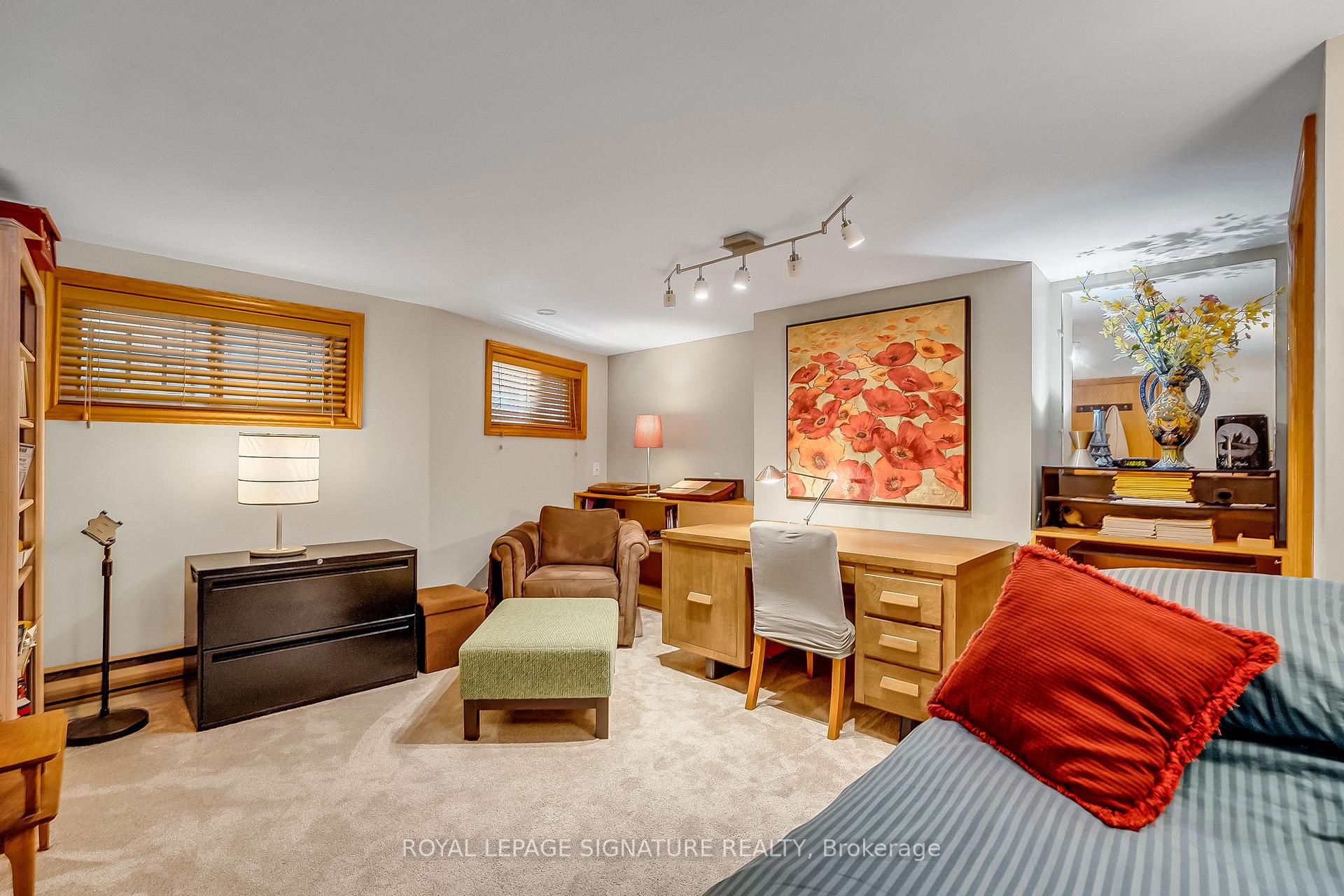 Photo 27 of 55 Hemford Crescent, North York, Banbury-Don Mills — HOMEH
