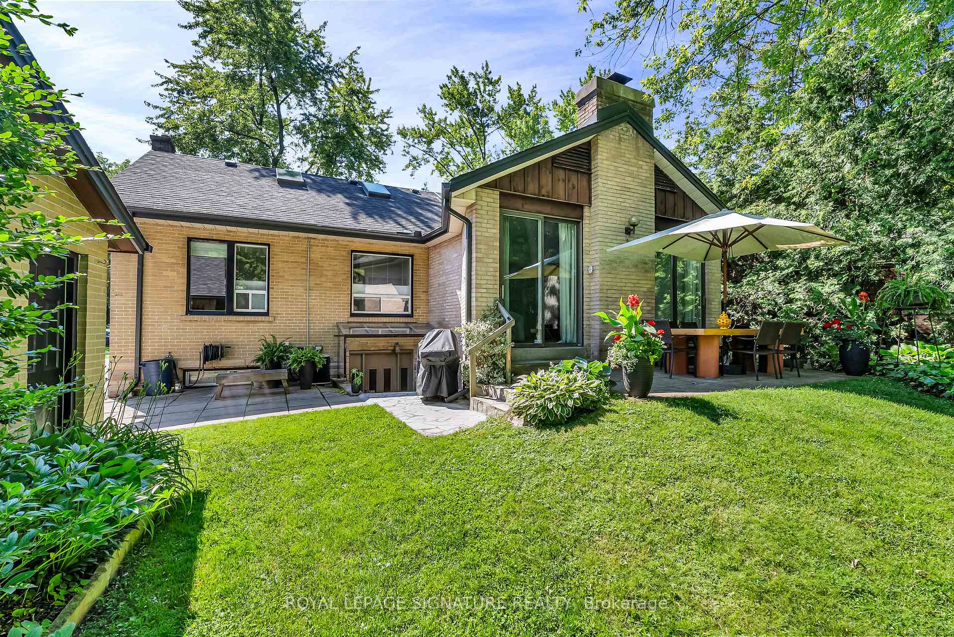 Photo 31 of 55 Hemford Crescent, North York, Banbury-Don Mills — HOMEH