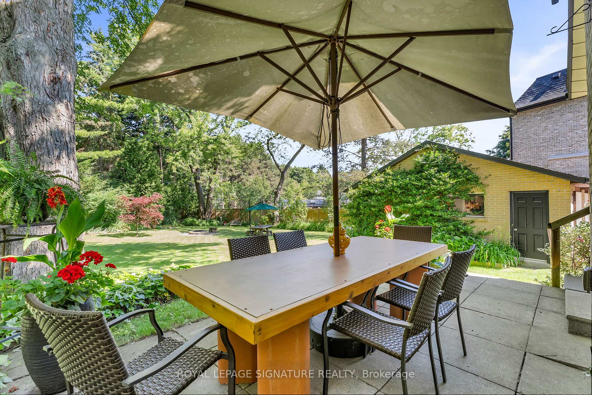 Photo 32 of 55 Hemford Crescent, North York, Banbury-Don Mills — HOMEH