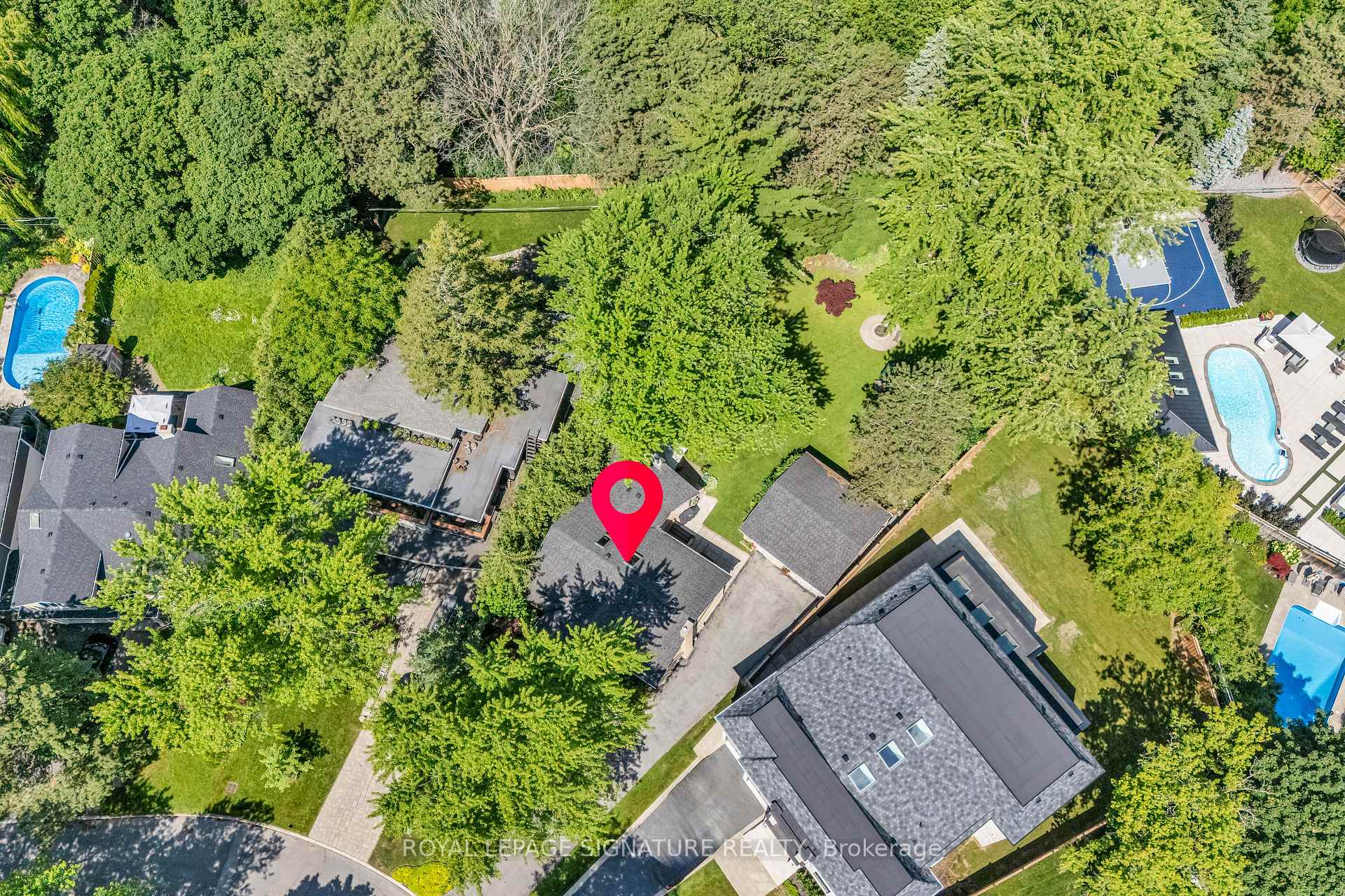 Photo 40 of 55 Hemford Crescent, North York, Banbury-Don Mills — HOMEH