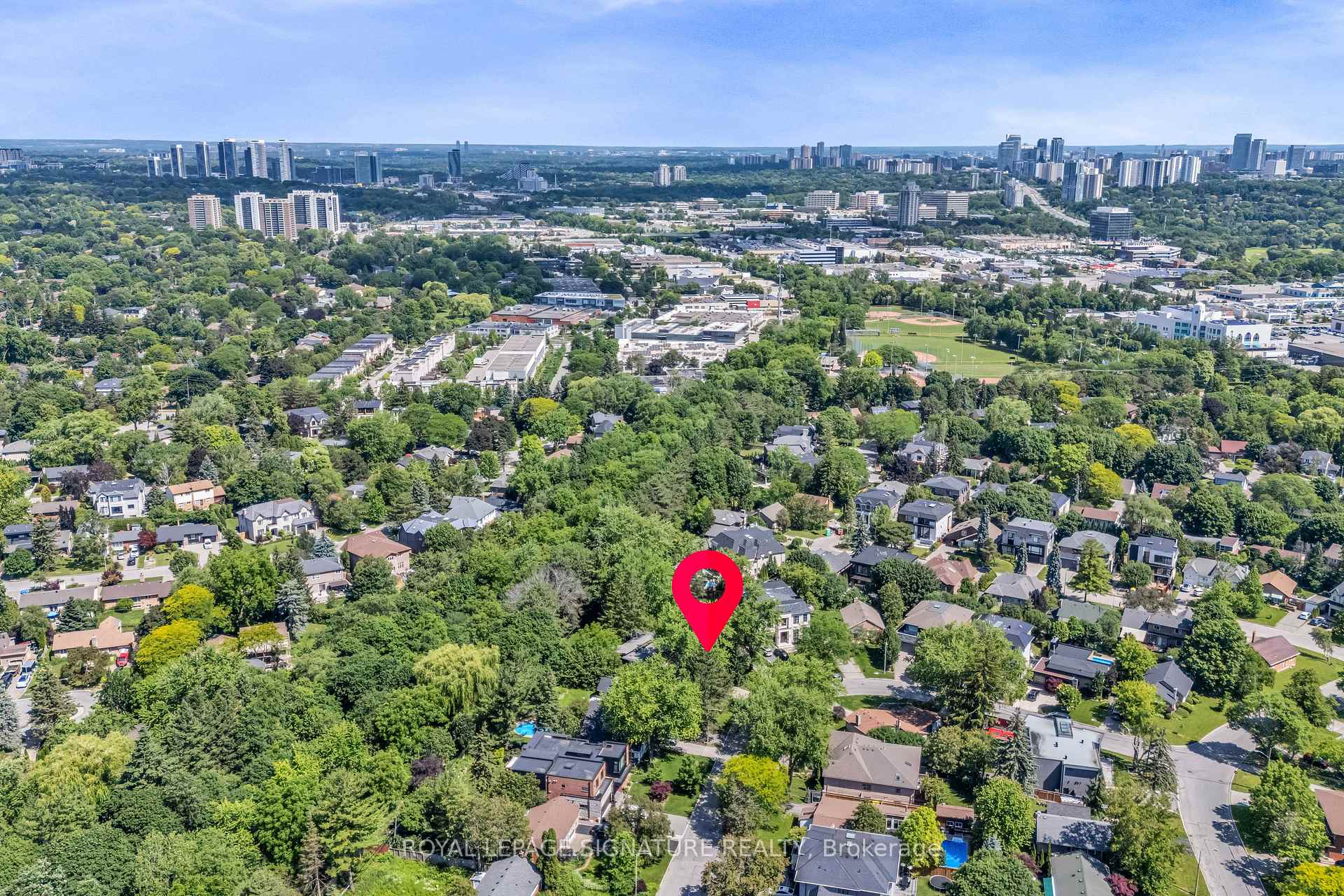 Photo 41 of 55 Hemford Crescent, North York, Banbury-Don Mills — HOMEH