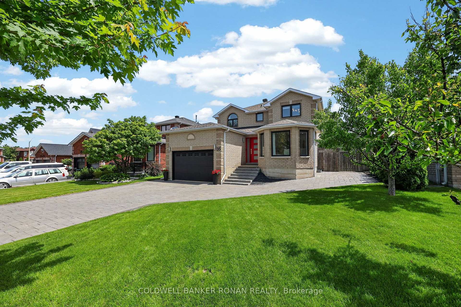 Photo 1 of 35 Farmstead Crescent, Barrie, Holly — HOMEH
