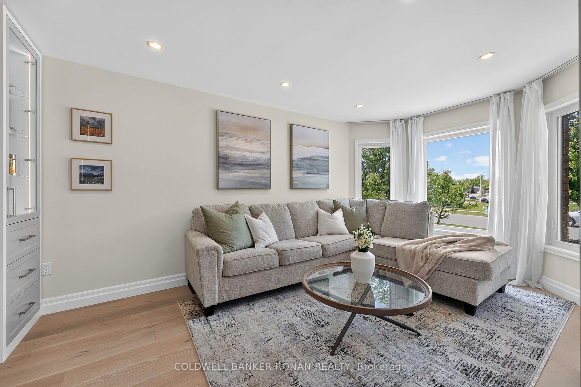 Photo 8 of 35 Farmstead Crescent, Barrie, Holly — HOMEH