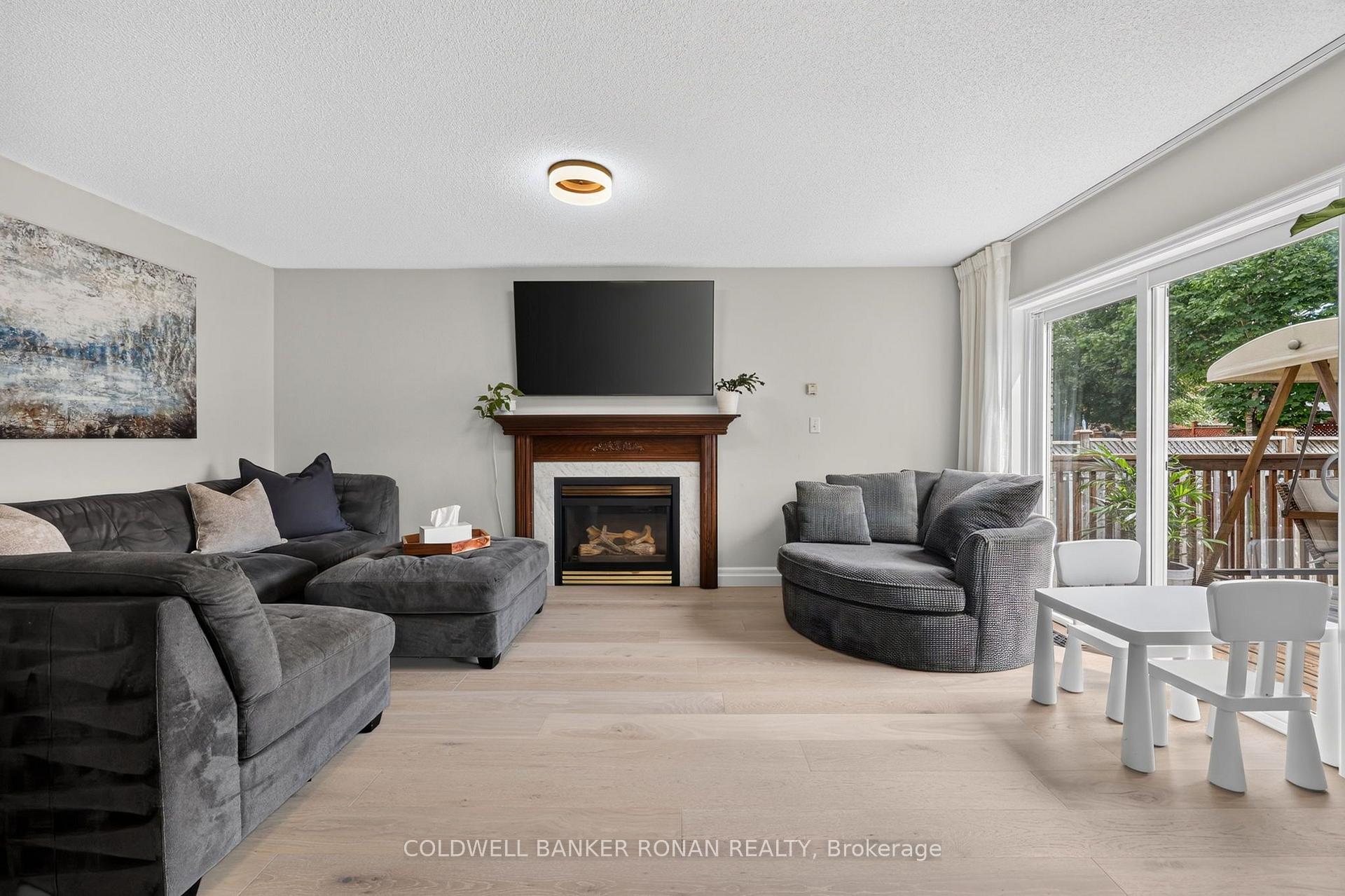 Photo 15 of 35 Farmstead Crescent, Barrie, Holly — HOMEH