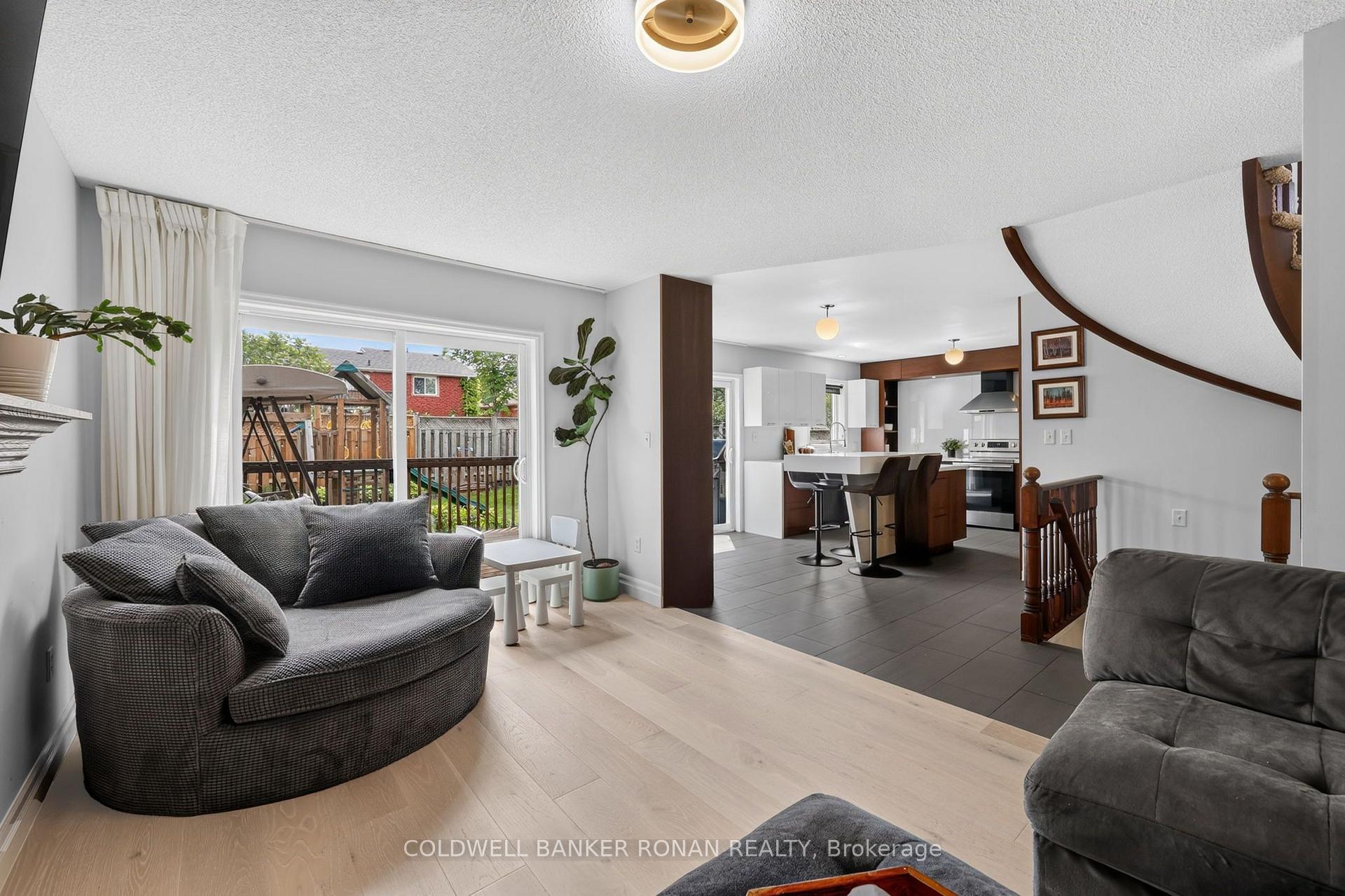 Photo 16 of 35 Farmstead Crescent, Barrie, Holly — HOMEH