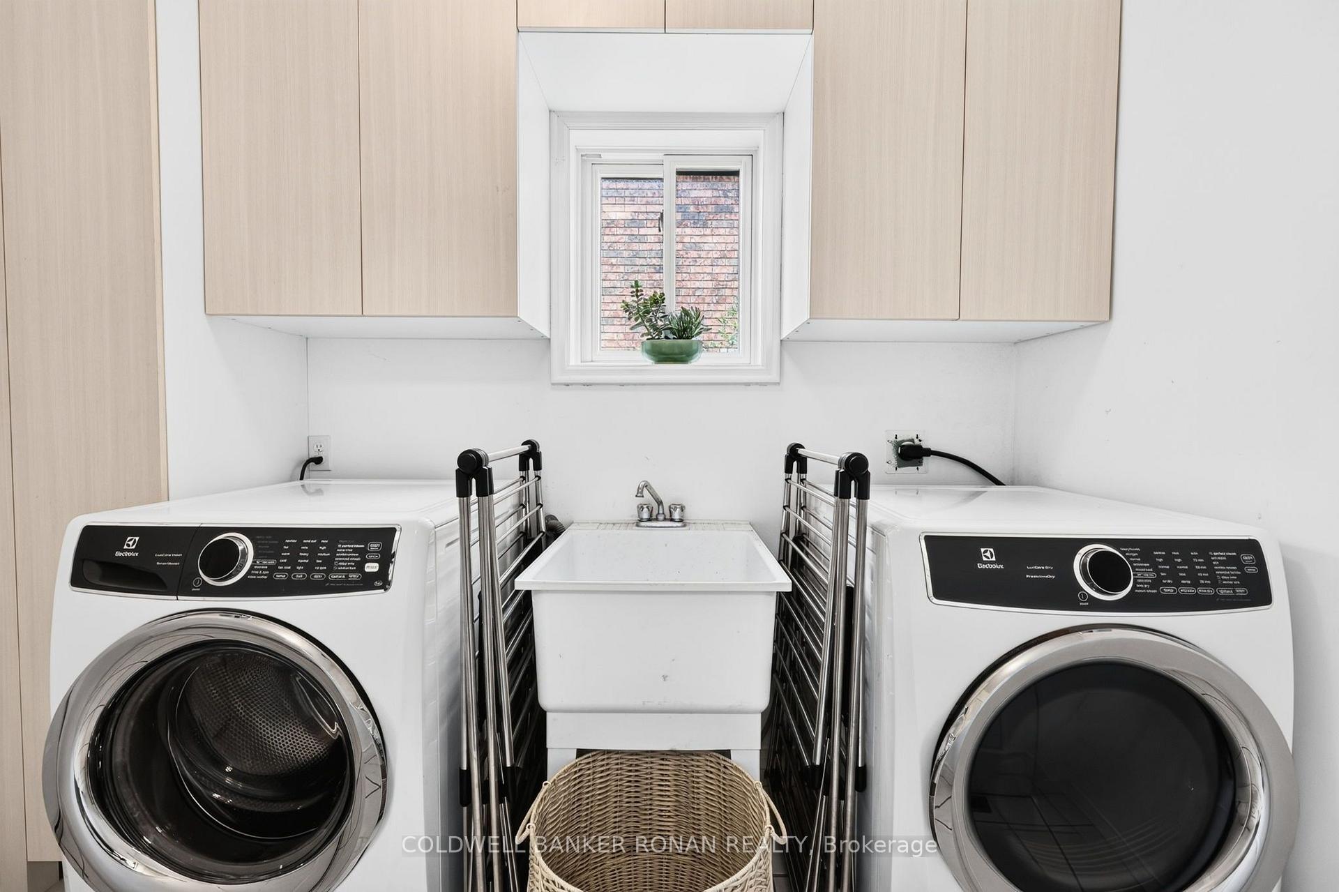 Photo 20 of 35 Farmstead Crescent, Barrie, Holly — HOMEH