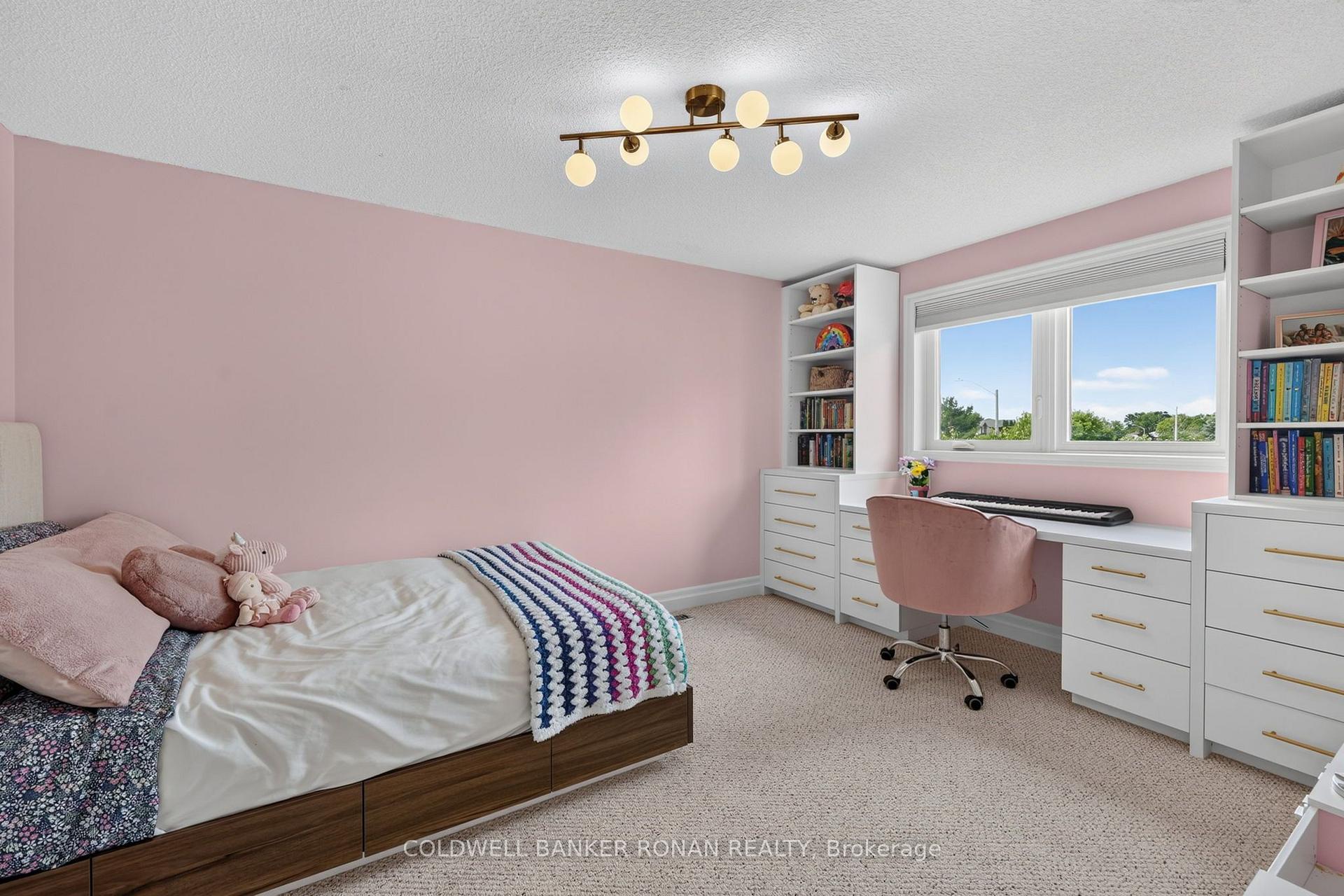 Photo 27 of 35 Farmstead Crescent, Barrie, Holly — HOMEH